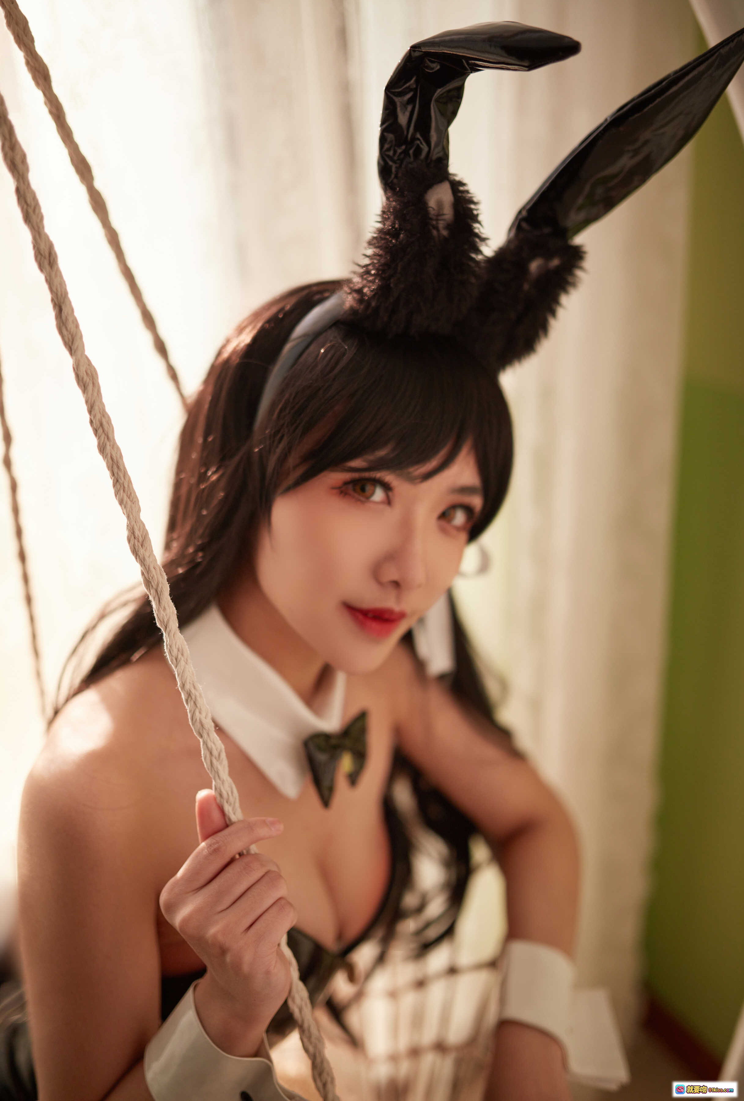 图片[8] - 源纱希爱宕兔女郎写真NO.008 | 黑丝蕾丝吊带+兔耳头饰+吊椅光影美拍 | 31P高清图集 - 就要吻