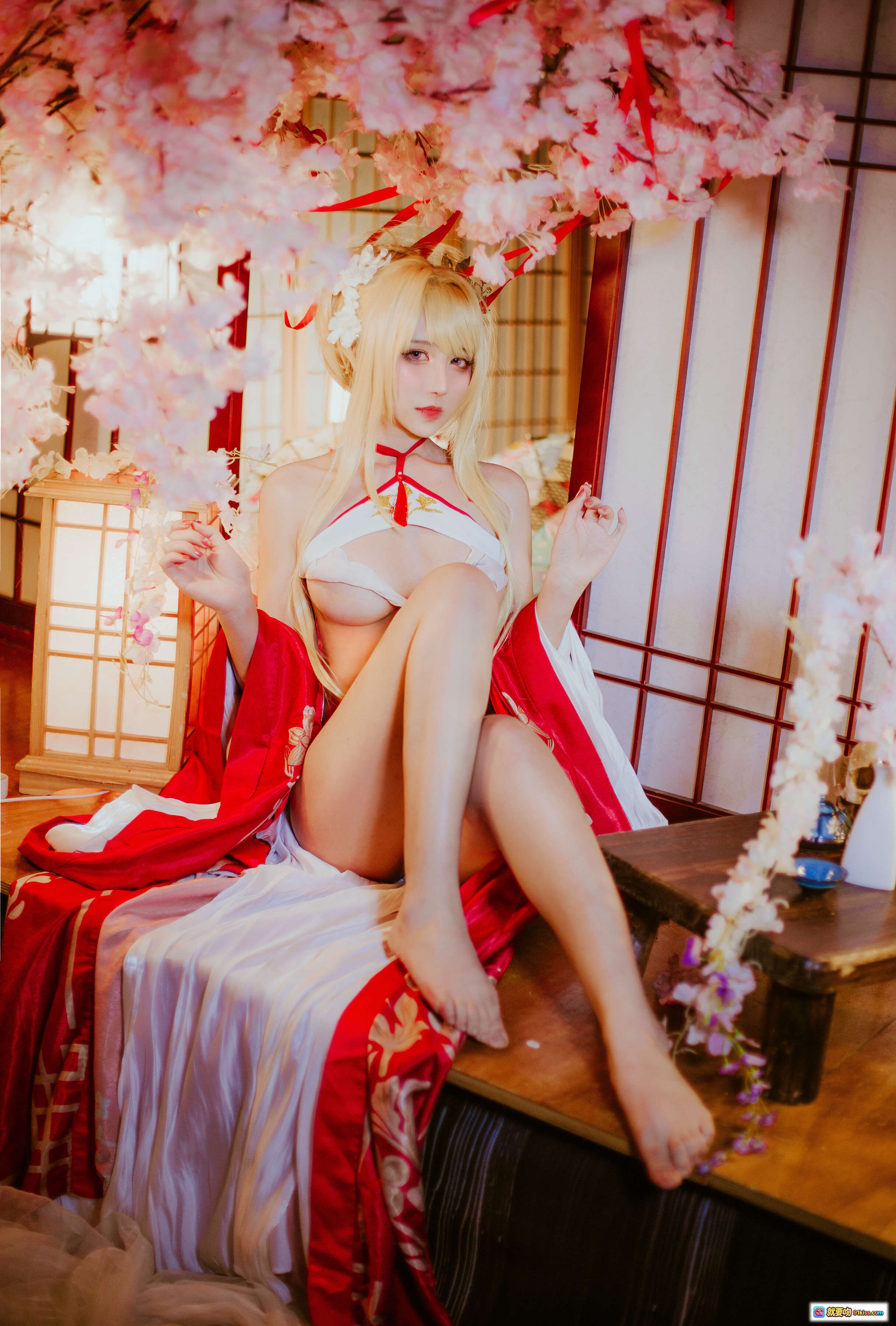 图片[6] - 九曲Jean NO.042 光荣新春和服Cosplay 金发少女 樱花背景 红白和风服饰 精致妆容 日系写真 18P高清图集 - 就要吻