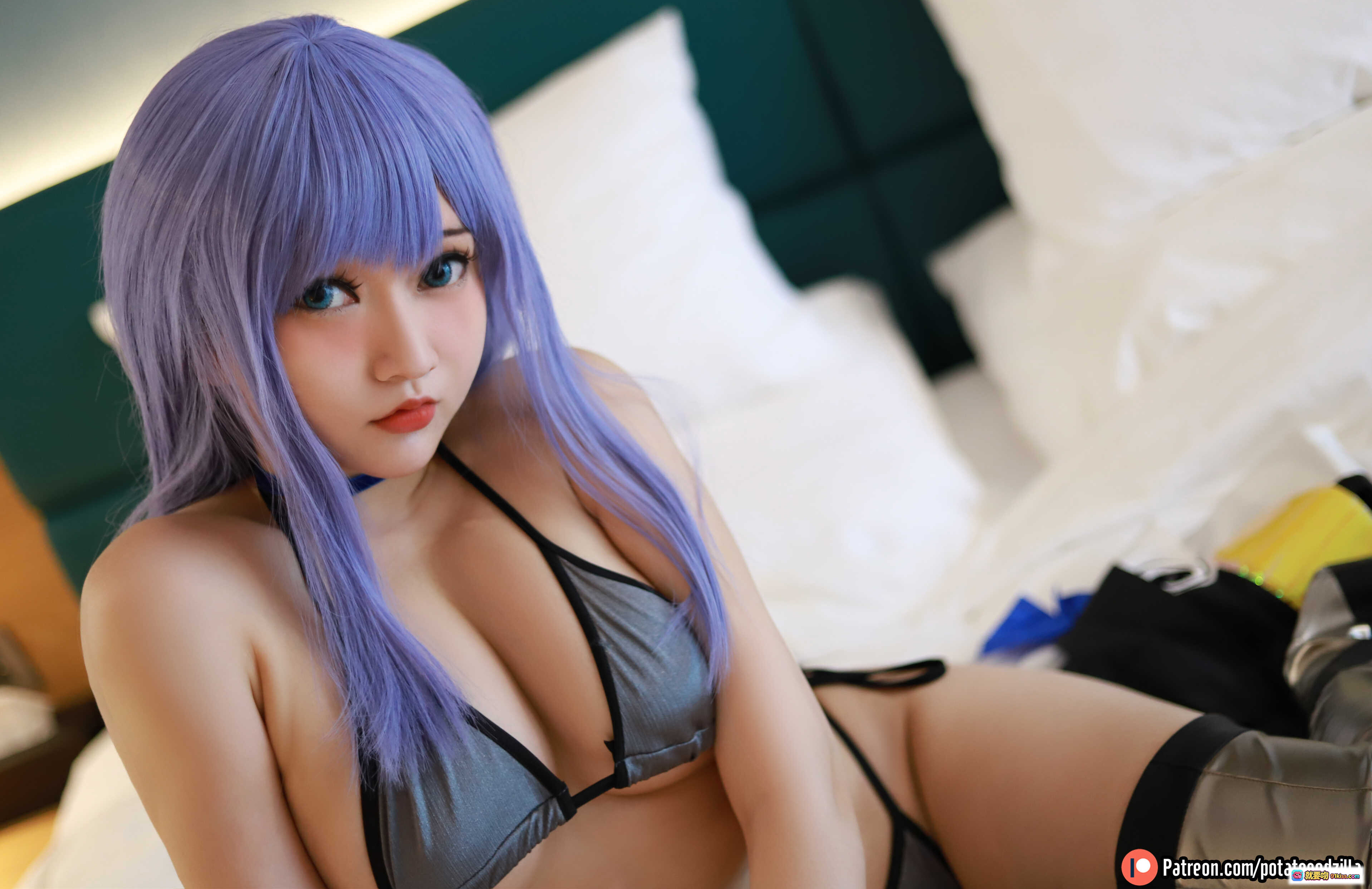 图片[3] - Potato Godzilla NO.017 Meltryllis Cosplay 紫发少女泳池边黑白色连帽装银靴写真 42P高清图集 - 就要吻