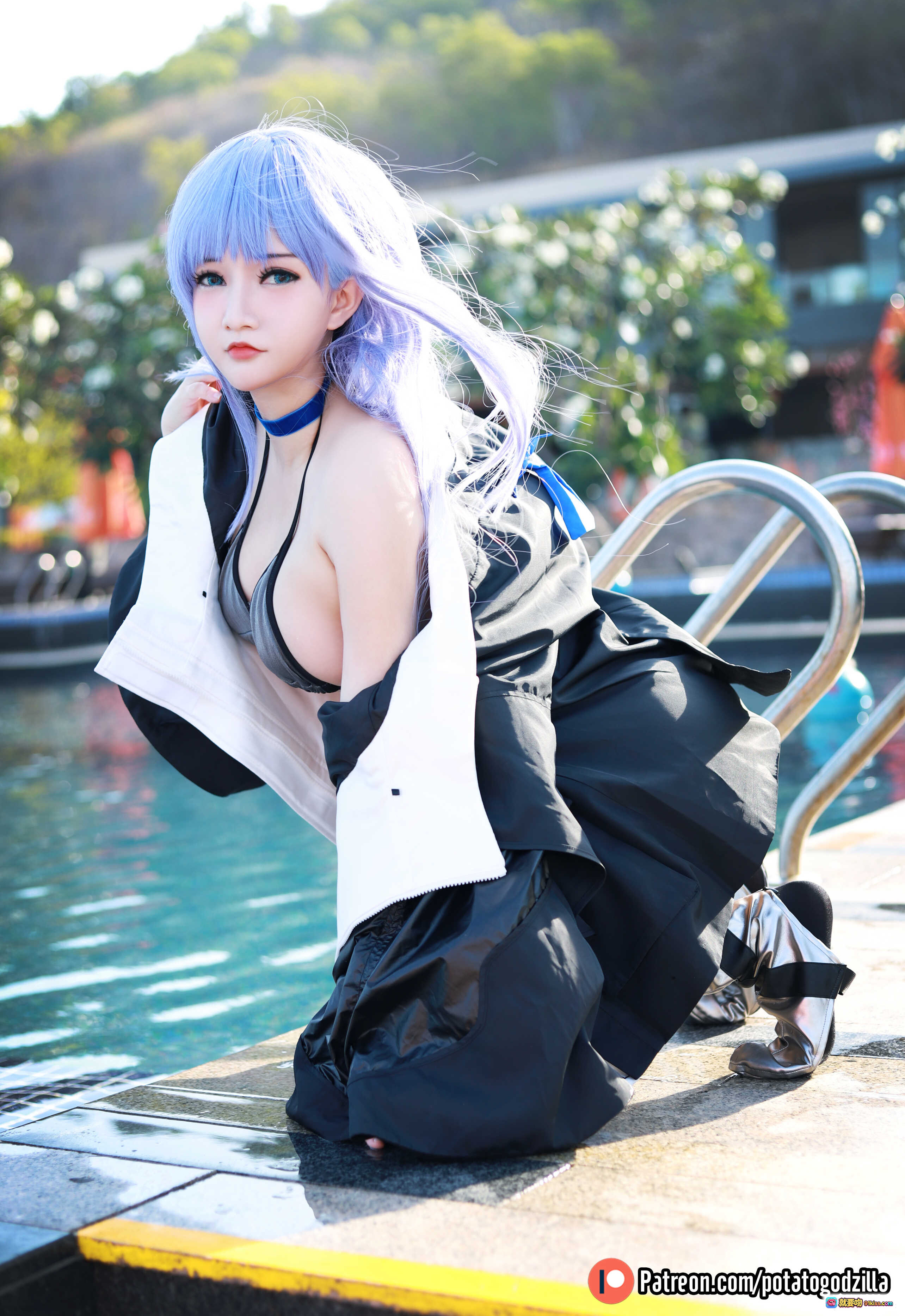 图片[8] - Potato Godzilla NO.017 Meltryllis Cosplay 紫发少女泳池边黑白色连帽装银靴写真 42P高清图集 - 就要吻