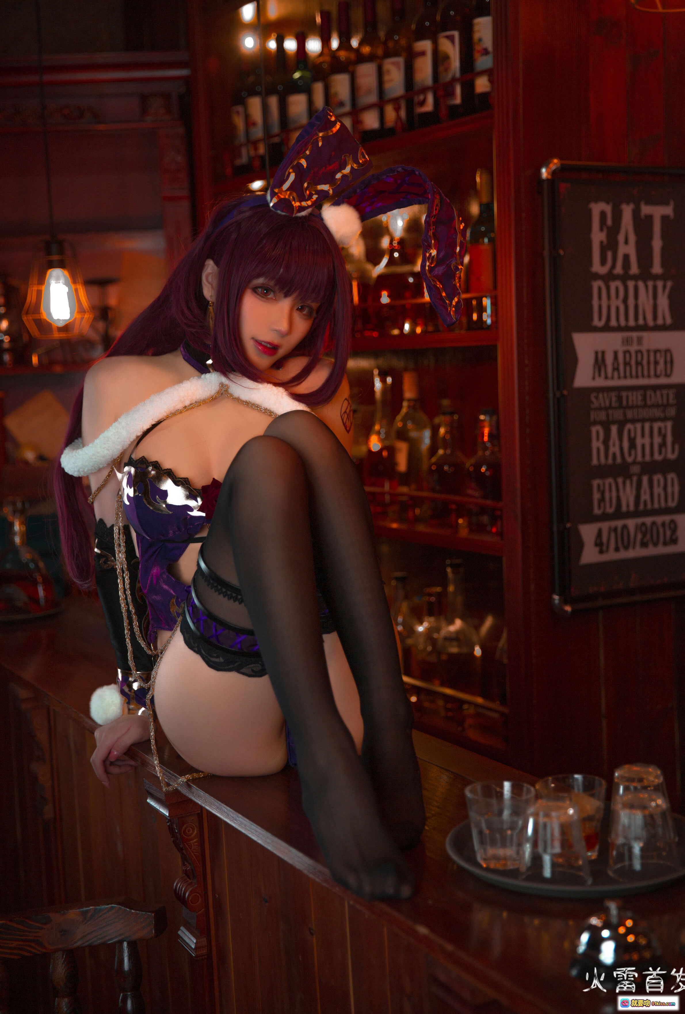 图片[5] - 斯卡哈兔女郎Cosplay写真 | 紫发兔耳性感造型 | 酒吧场景黑丝高跟 | 起司块Wii NO.016 37P高清图集 - 就要吻