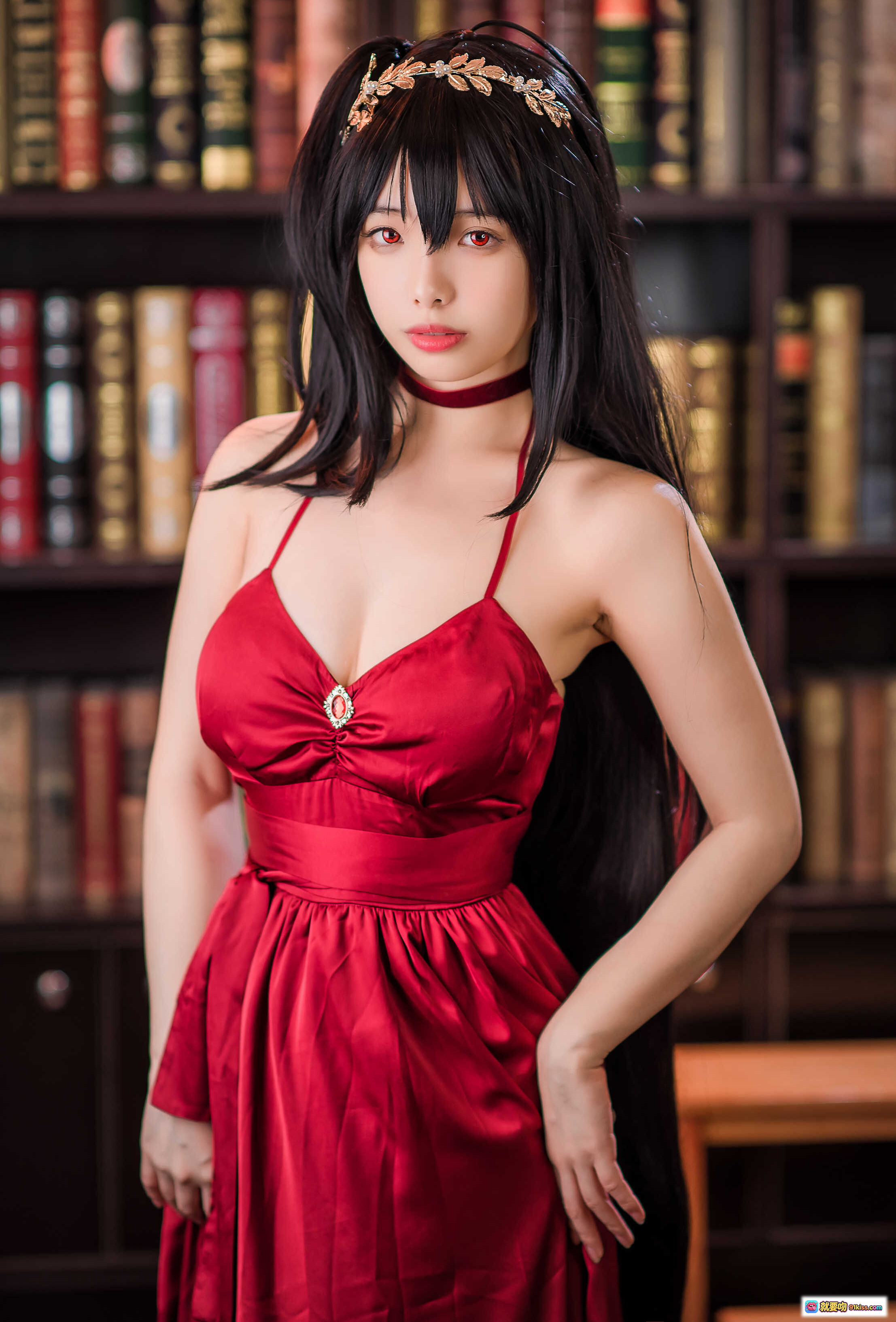 图片[2] - 雯妹不讲道理NO.010碧蓝航线大凤礼服写真｜红裙黑丝高跟美腿性感Cosplay私房摄影43P - 就要吻
