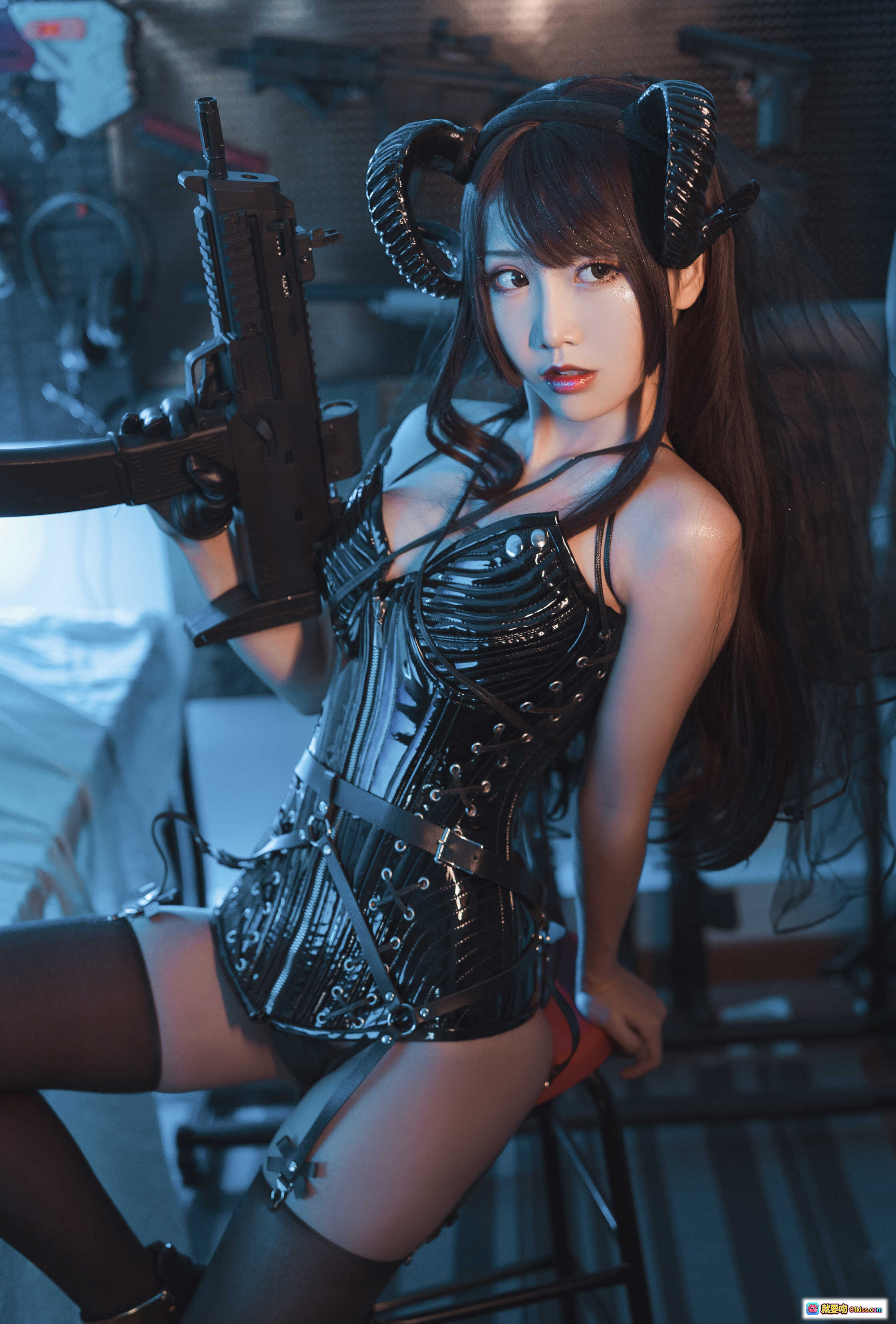 图片[8] - 面饼仙儿NO.099束腰魅魔写真｜黑丝高跟+恶魔角+蕾丝面纱+摄影棚私房美图 - 就要吻