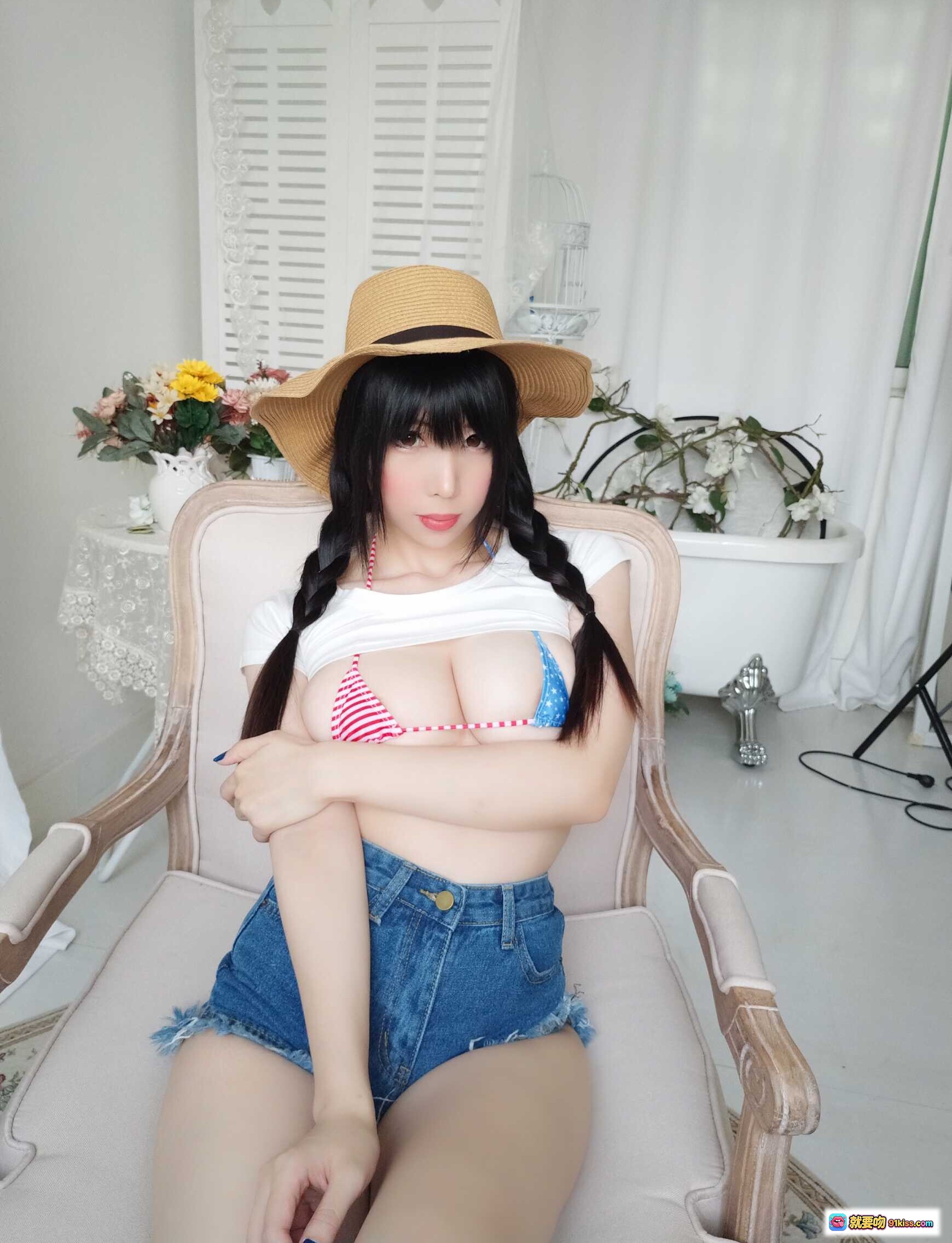 图片[9] - 鹿野希 Vol.05 牛仔女郎写真 | 蓝色波点比基尼 + 草帽造型 + 长辫性感坐姿 | 83P高清图集 - 就要吻