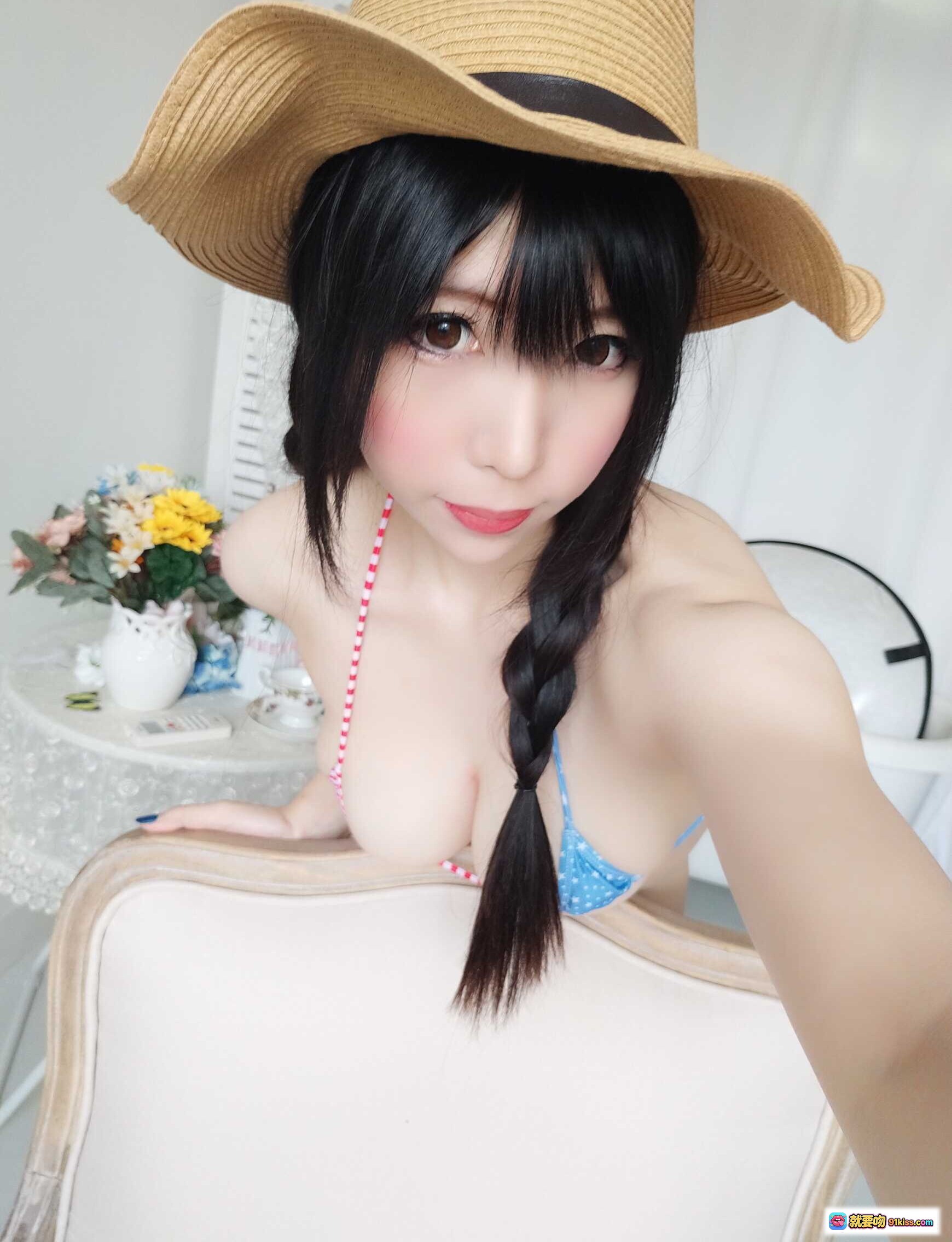 图片[3] - 鹿野希 Vol.05 牛仔女郎写真 | 蓝色波点比基尼 + 草帽造型 + 长辫性感坐姿 | 83P高清图集 - 就要吻