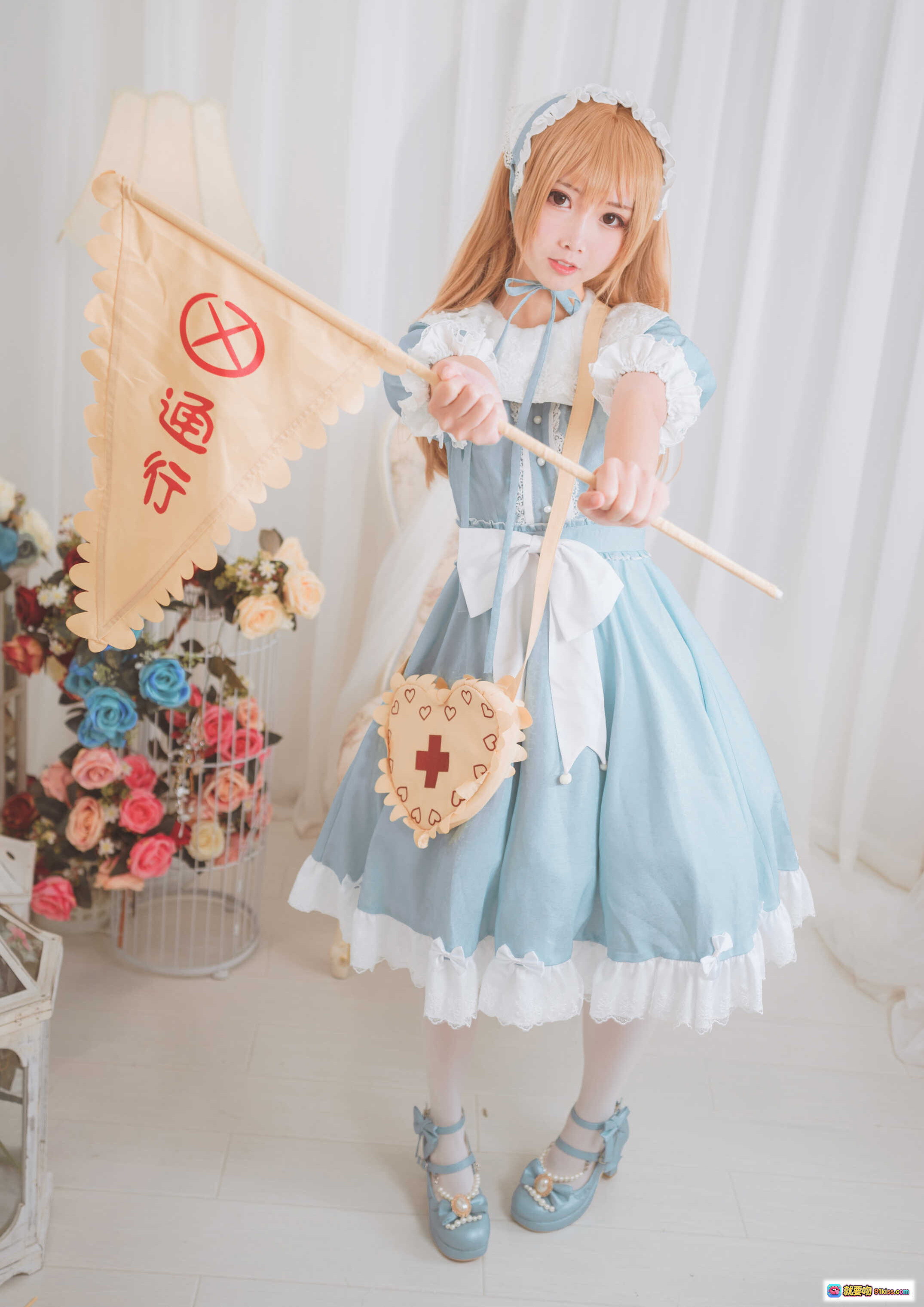 图片[2] - 面饼仙儿NO.034血小板Lolita少女写真｜浅蓝洛丽塔裙装+蕾丝边饰+白色头饰+甜美日系风+精致洋装造型 - 就要吻