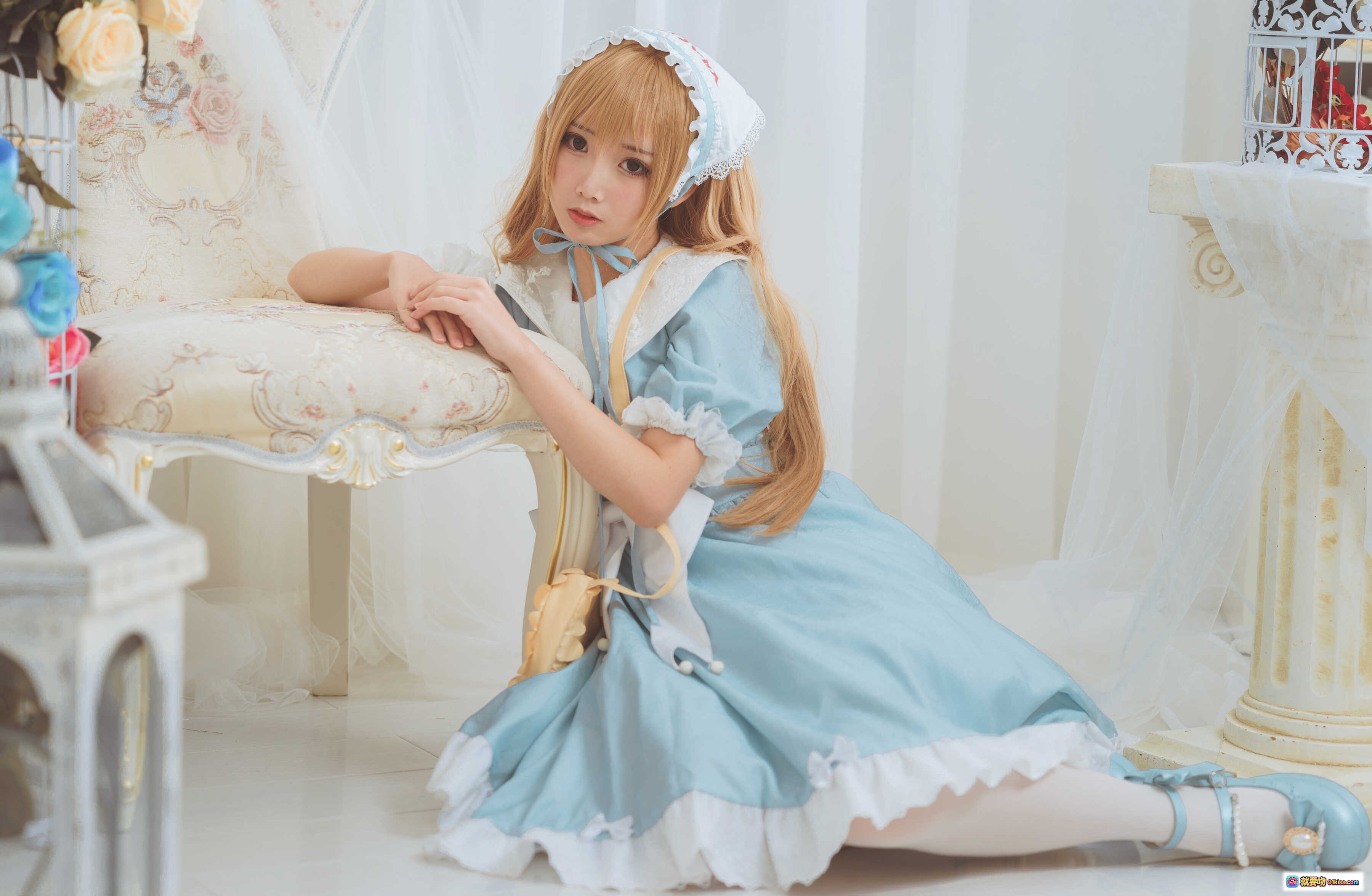 图片[9] - 面饼仙儿NO.034血小板Lolita少女写真｜浅蓝洛丽塔裙装+蕾丝边饰+白色头饰+甜美日系风+精致洋装造型 - 就要吻