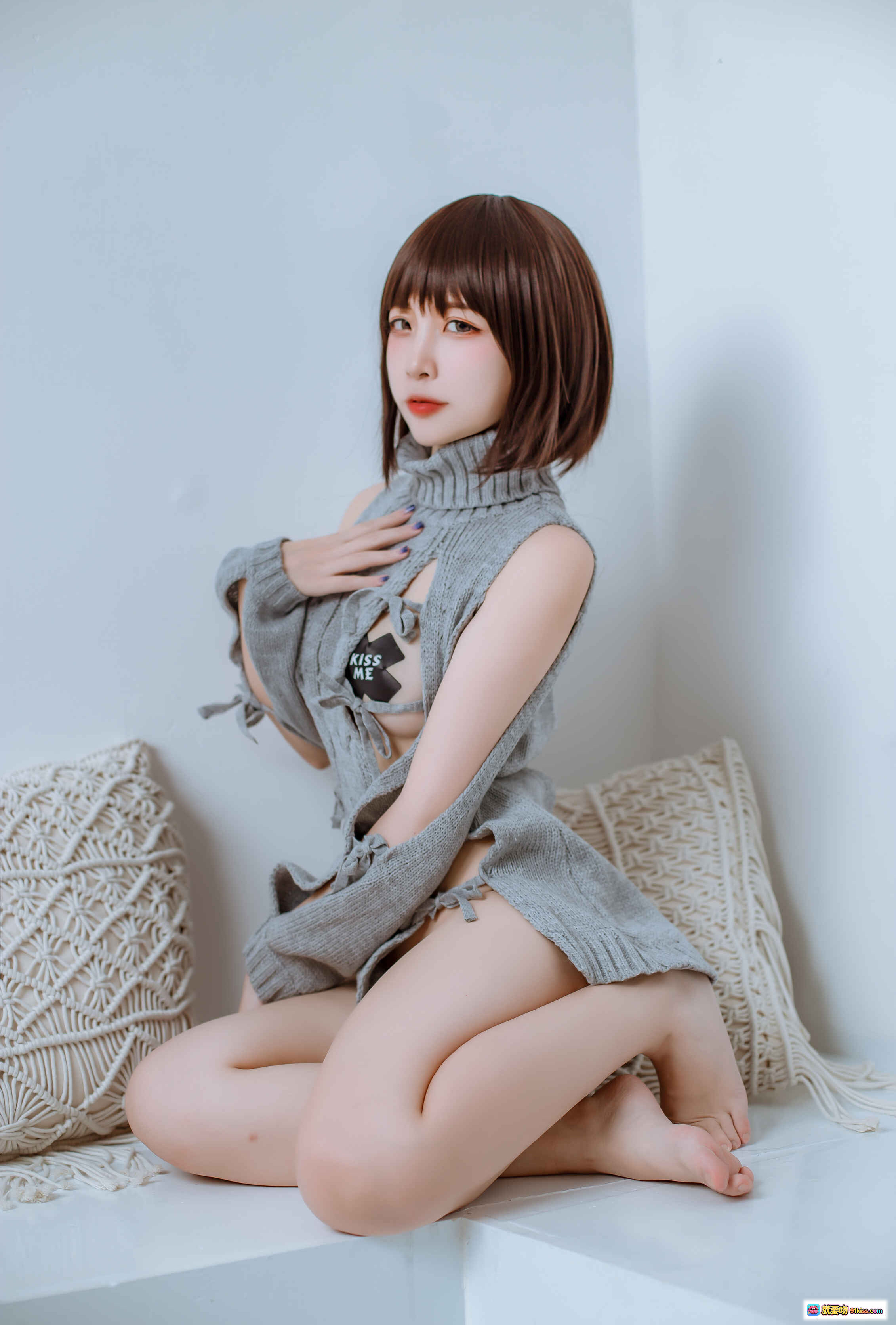 图片[3] - 二佐Nisa NO.077 2020私房写真 洞洞毛衣高领镂空设计 美腿坐姿室内拍摄 66P高清图集 - 就要吻