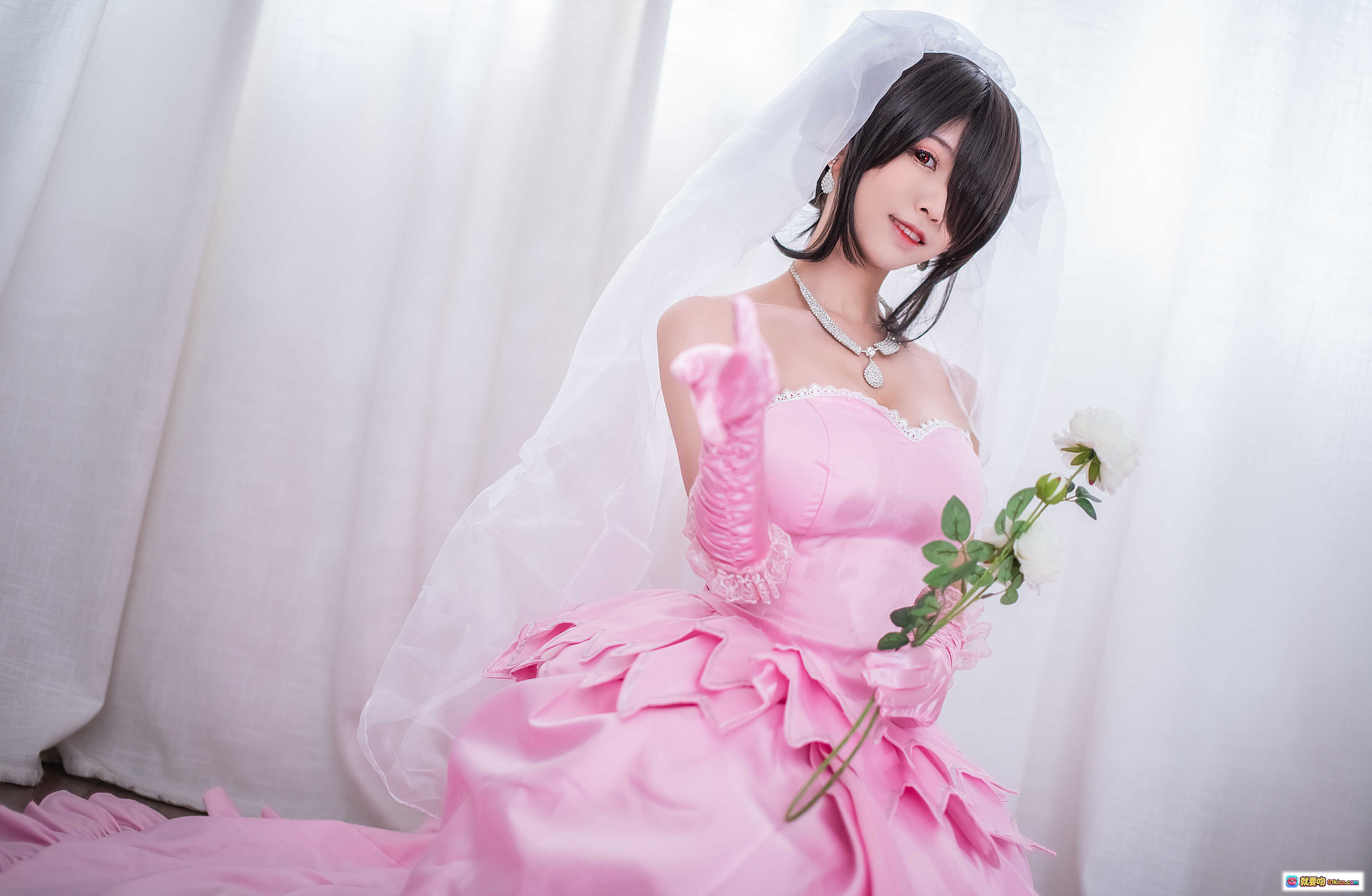 图片[8] - 鳗鱼霏儿NO.034狂三婚纱Cosplay写真 粉色礼服长手套头纱唯美少女风高清图集 - 就要吻