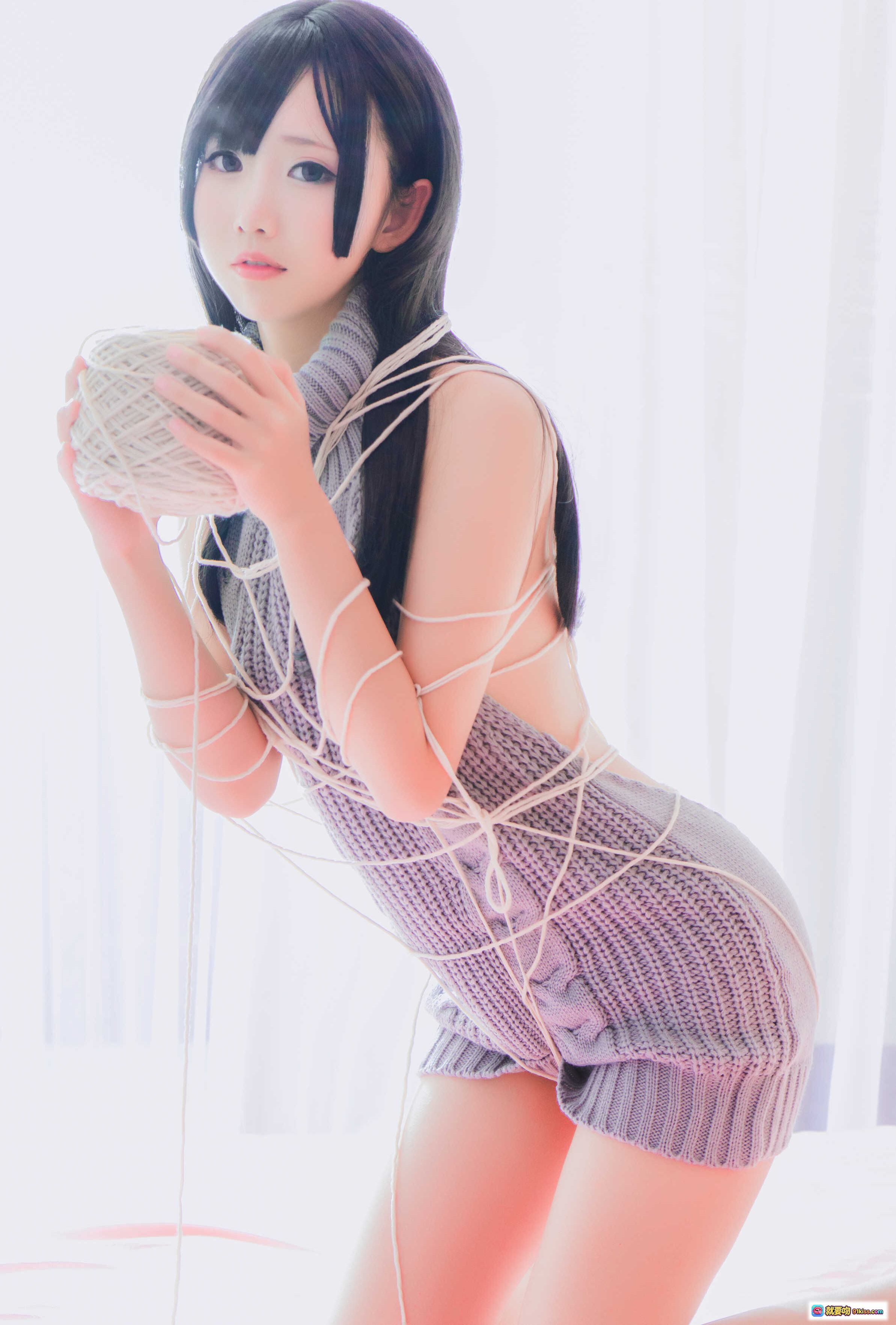 图片[5] - 面饼仙儿NO.006露背毛衣写真 41P高清美图 甜美黑发少女粉色床榻慵懒姿态 温柔眼神直视镜头 903MB大容量收藏版 - 就要吻