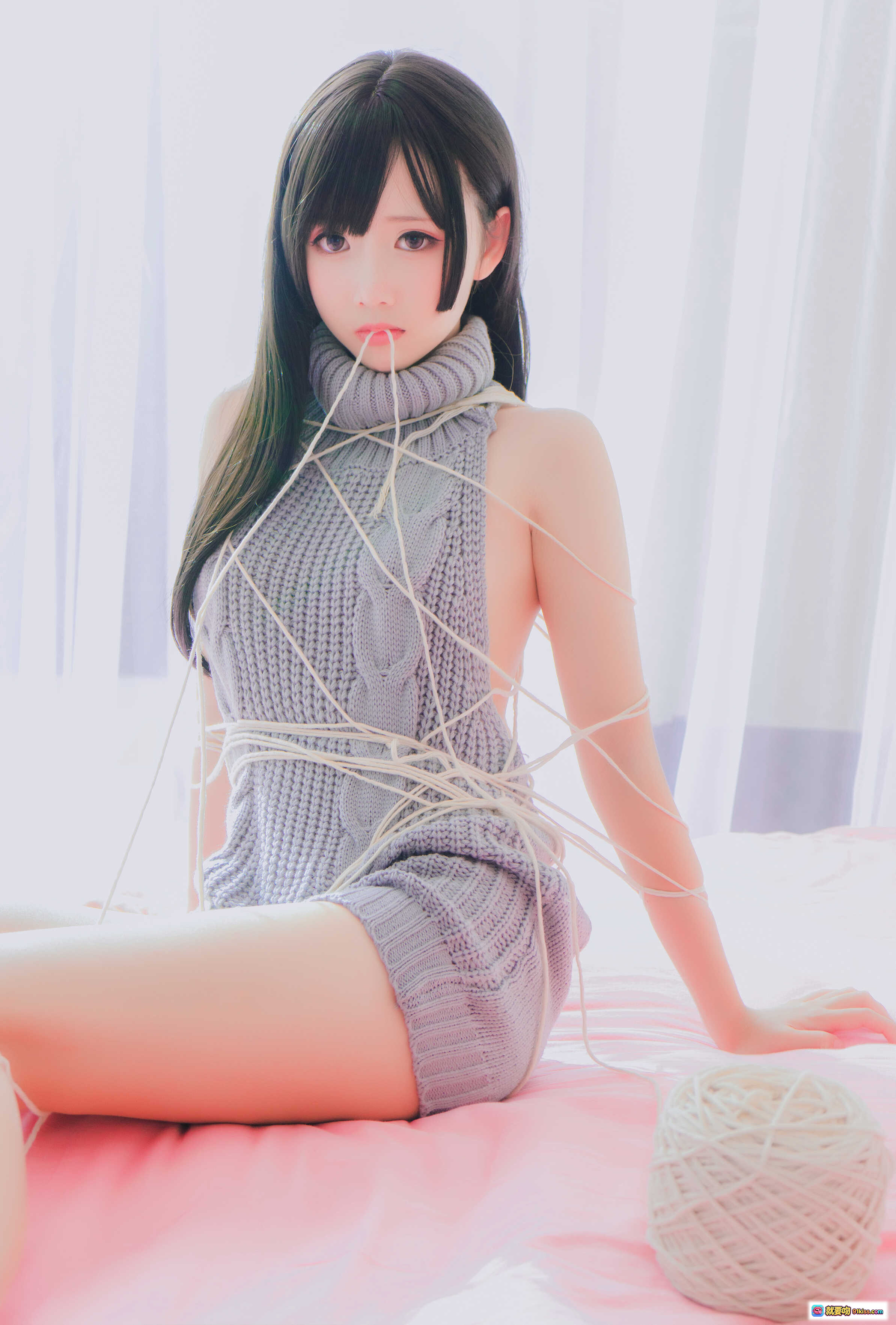 图片[7] - 面饼仙儿NO.006露背毛衣写真 41P高清美图 甜美黑发少女粉色床榻慵懒姿态 温柔眼神直视镜头 903MB大容量收藏版 - 就要吻