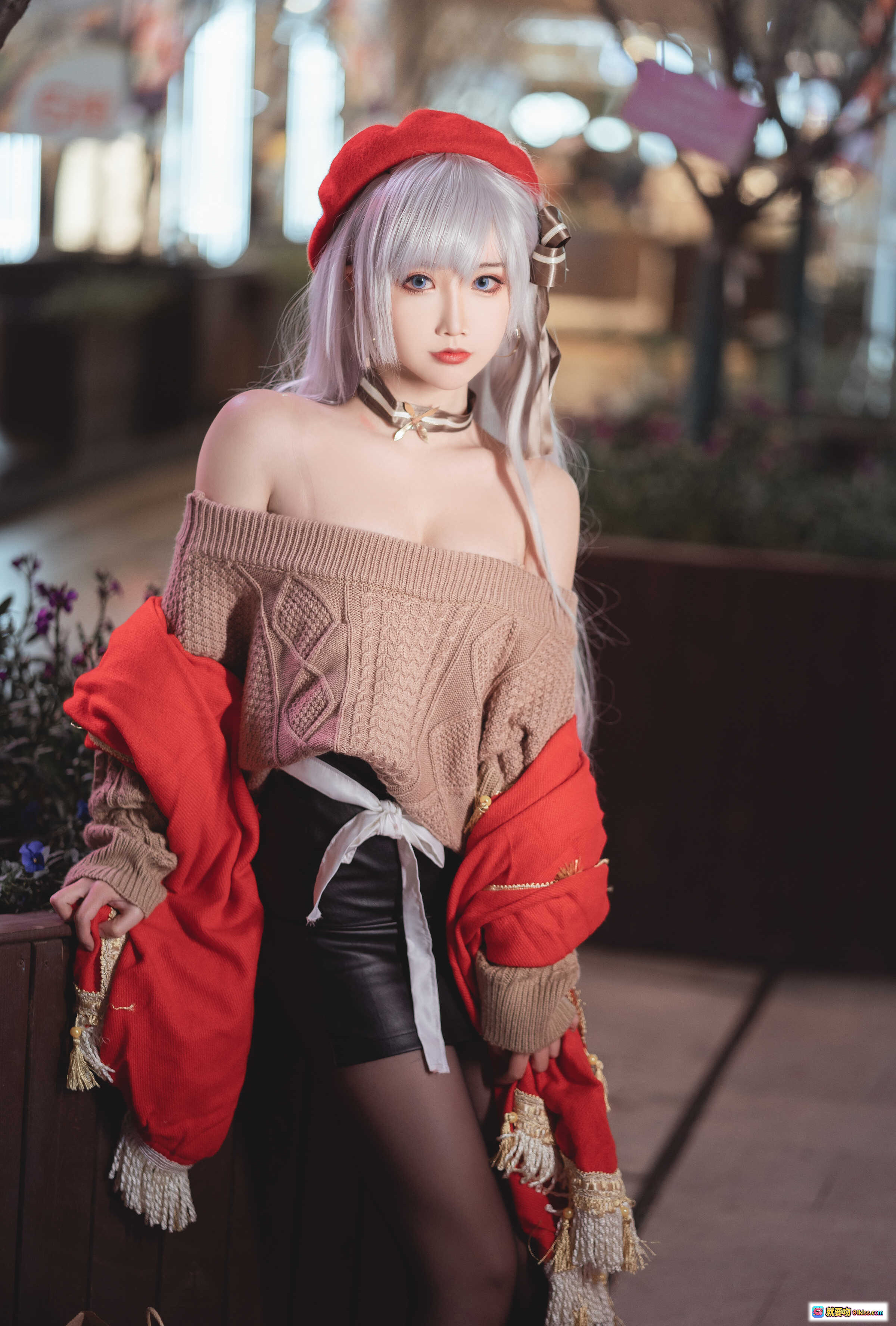 图片[6] - 面饼仙儿NO.105圣诞贝法cos写真｜银发红帽毛衣黑丝街头夜拍17P高清图集 - 就要吻
