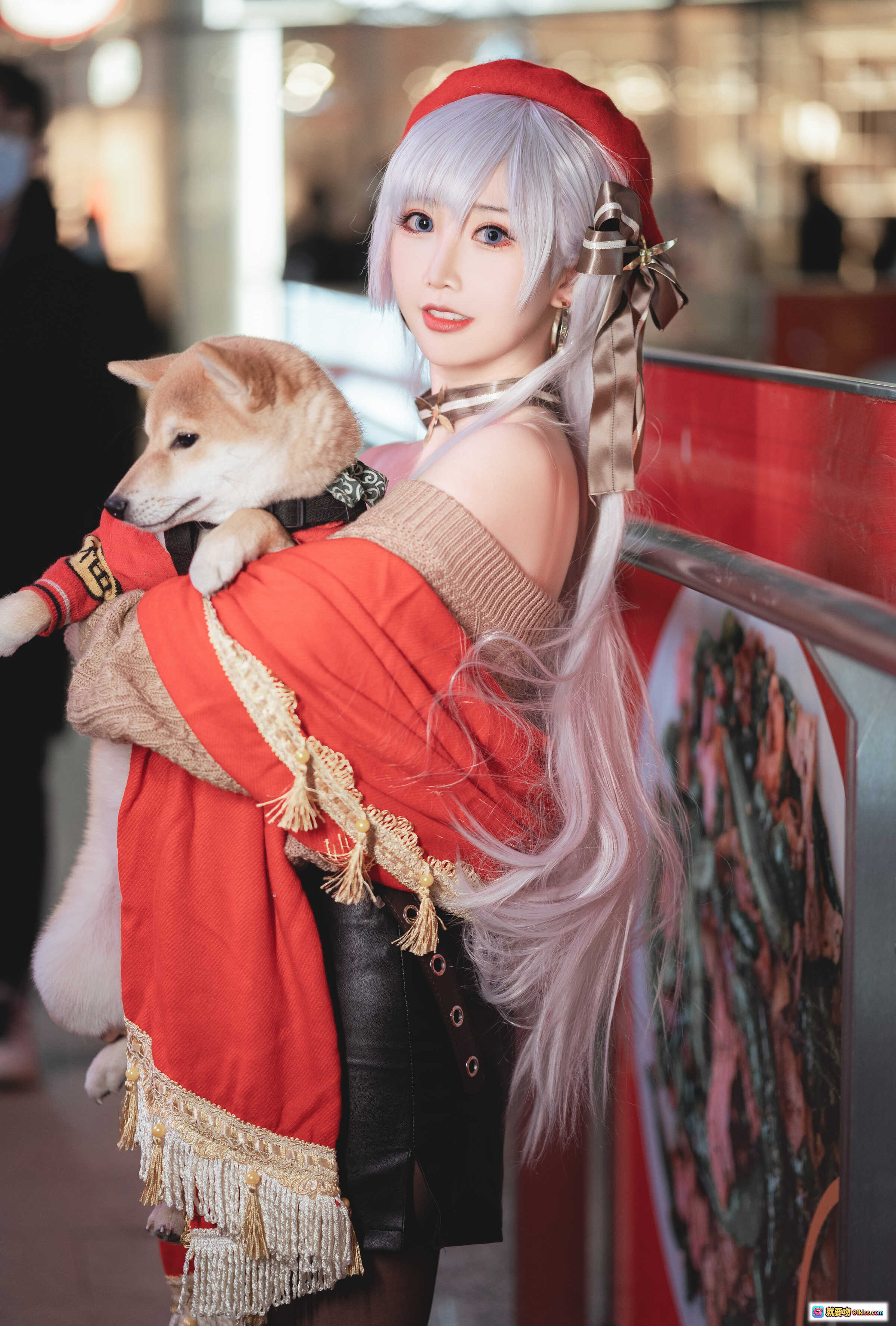 图片[10] - 面饼仙儿NO.105圣诞贝法cos写真｜银发红帽毛衣黑丝街头夜拍17P高清图集 - 就要吻