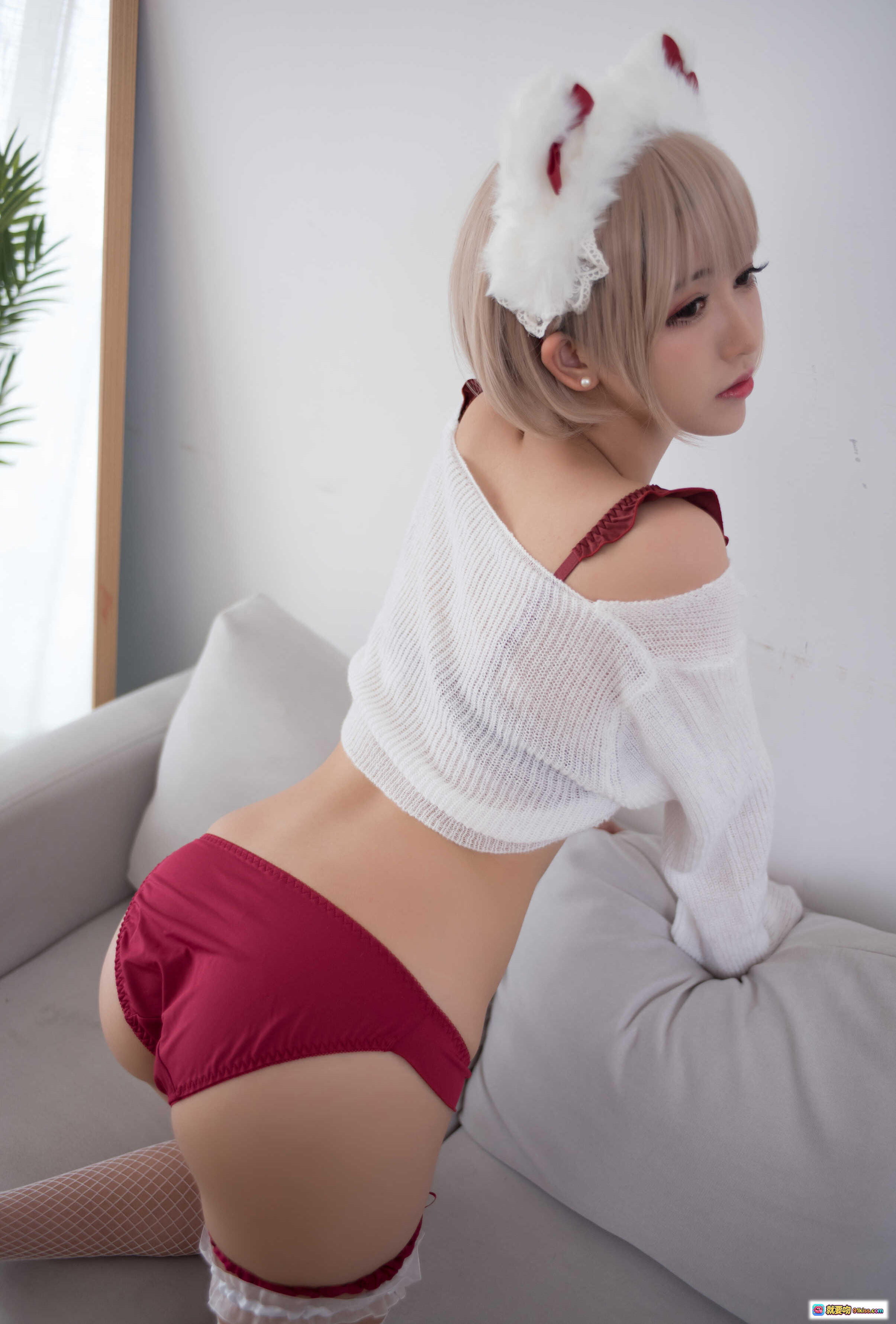 图片[9] - 鳗鱼霏儿NO.064兽耳圣诞白网袜写真 甜美性感蕾丝内衣搭配白色渔网袜居家私房美腿特写 - 就要吻