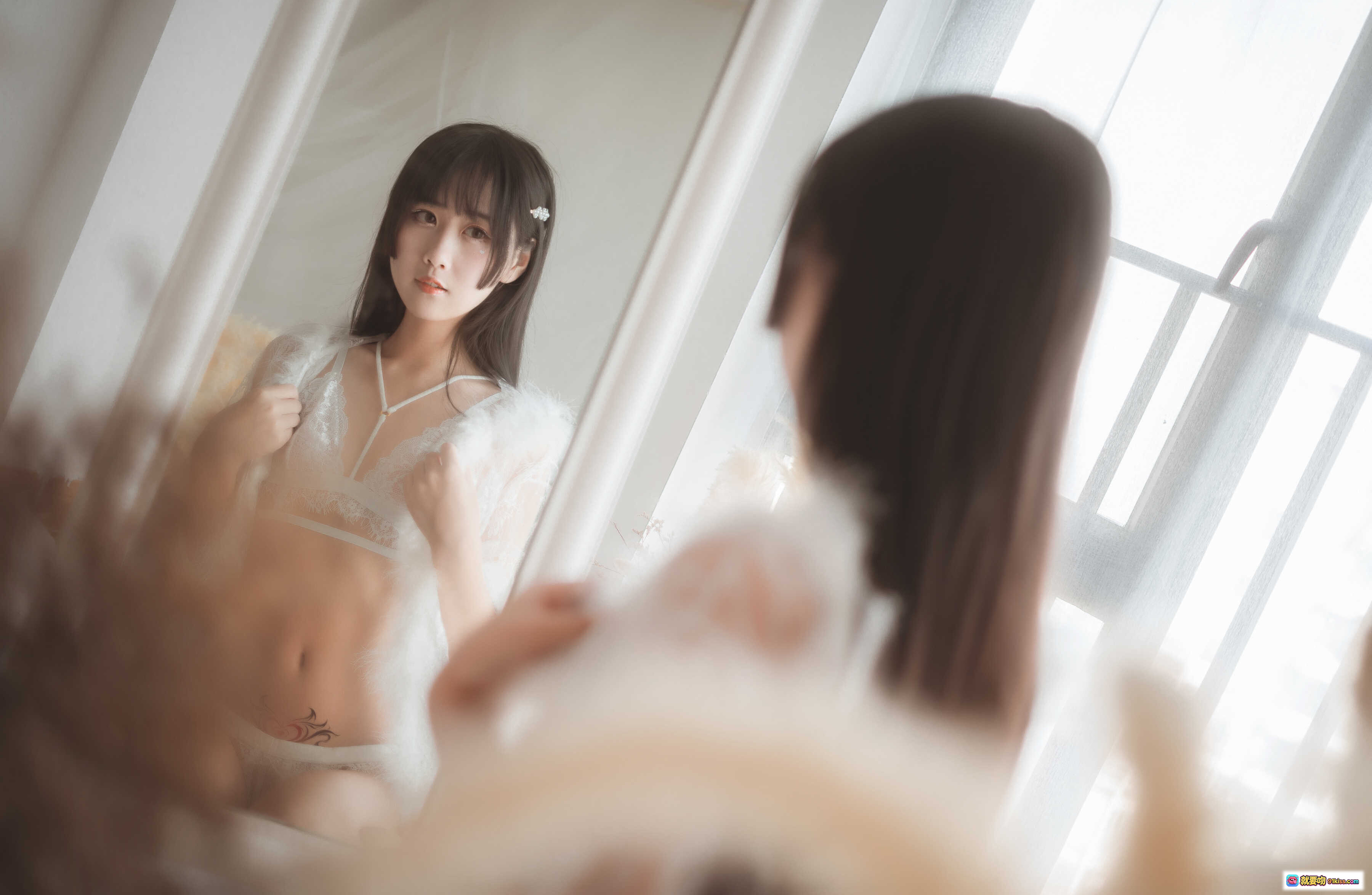 图片[6] - 萌芽儿o0 NO.008 毛绒内衣写真 27P高清美图 白色蕾丝吊带 长发少女持花 朦胧纱幔氛围感 柔美私房风 278MB大图包 - 就要吻