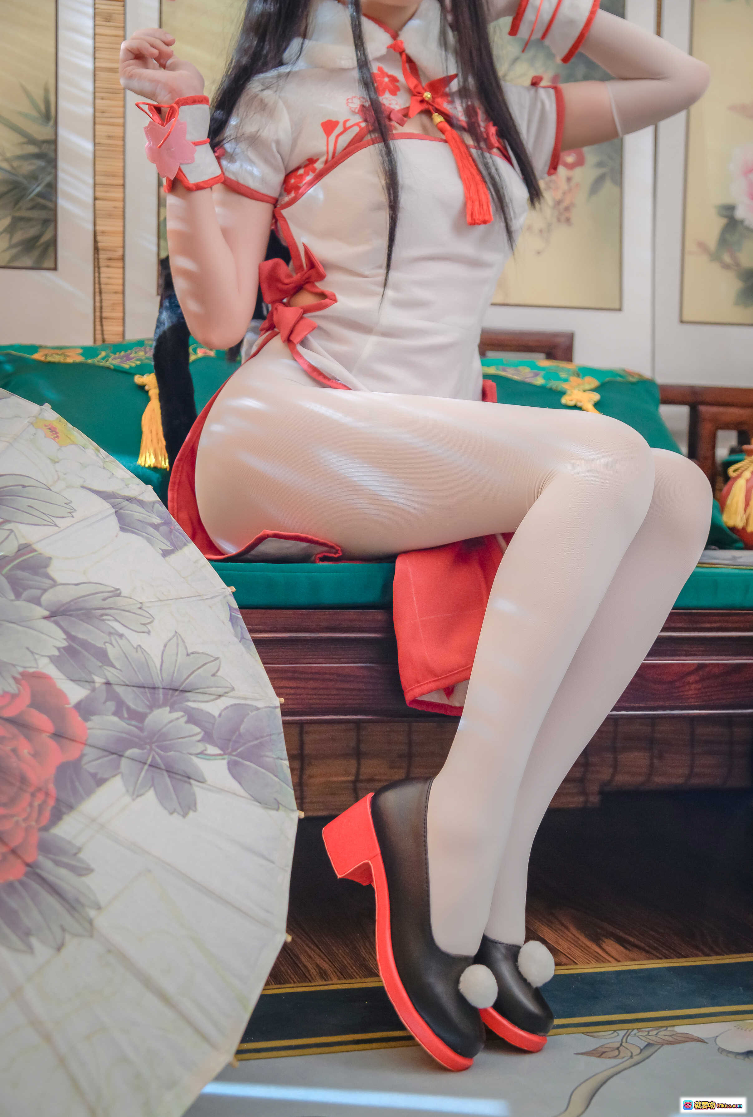 图片[5] - 鳗鱼霏儿NO.018碧蓝华裳夕暮cos写真 白色旗袍猫耳少女 和风房间花伞美腿16P高清图集 - 就要吻