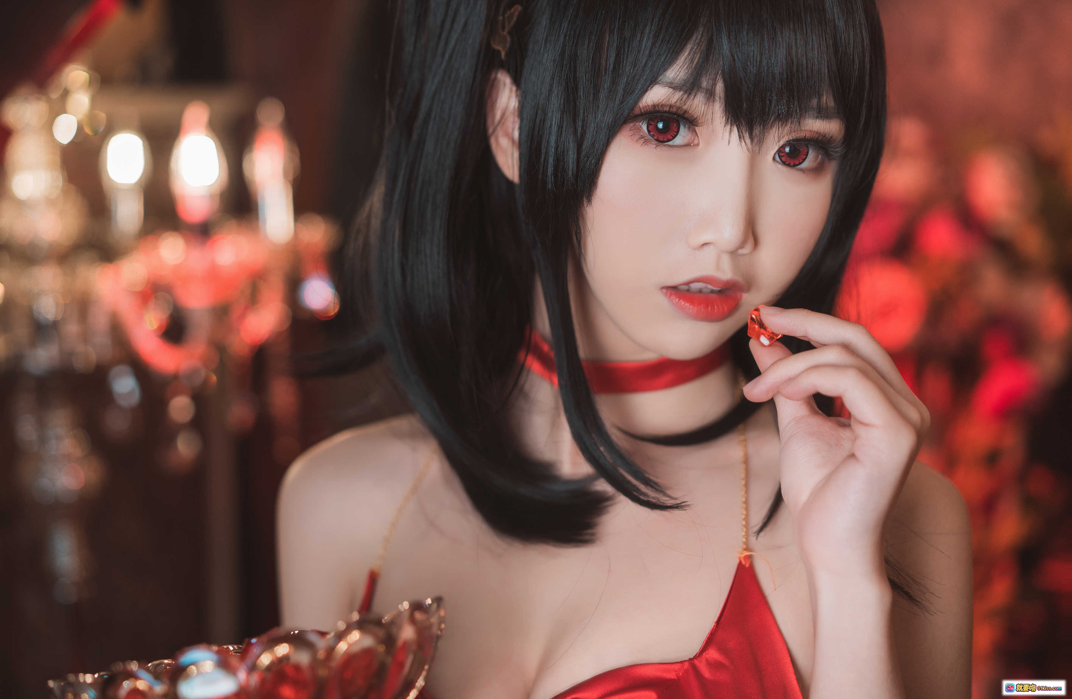 图片[2] - 面饼仙儿NO.049大凤Cosplay 红色礼服黑丝美腿复古镜前优雅摆拍 - 就要吻