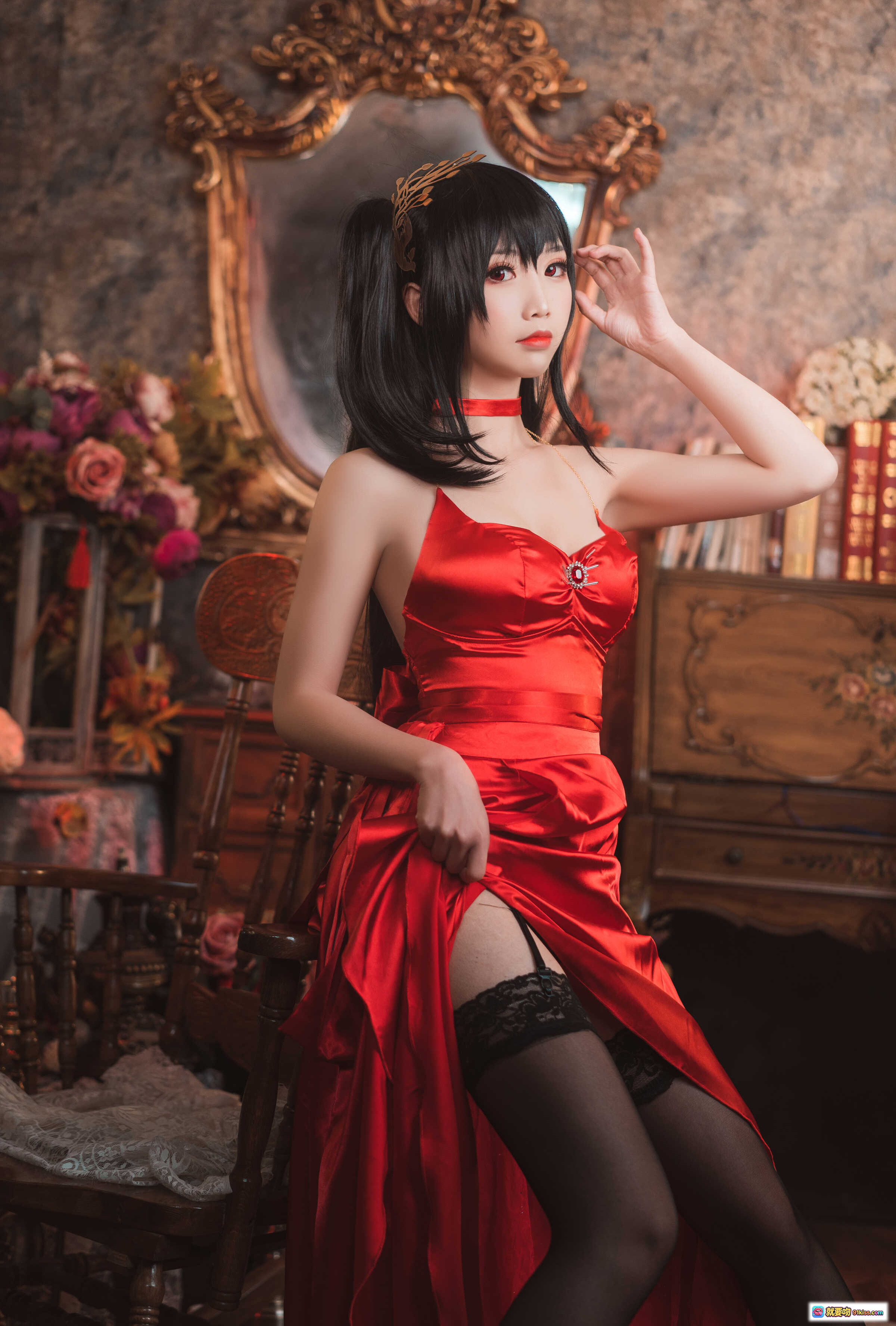 图片[6] - 面饼仙儿NO.049大凤Cosplay 红色礼服黑丝美腿复古镜前优雅摆拍 - 就要吻