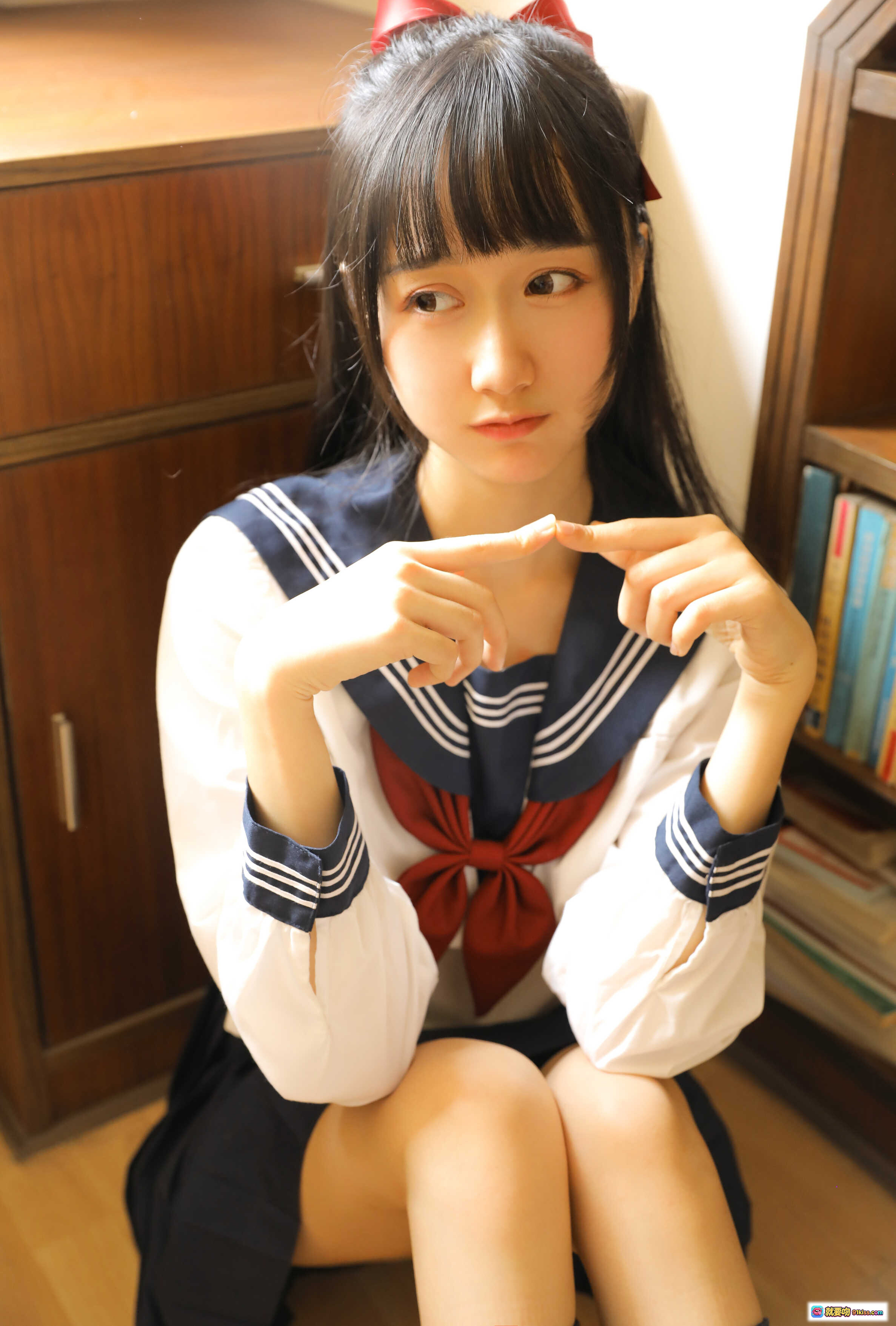 图片[5] - 木绵绵OwO NO.017 绵相随 JK水手服写真 32P高清美图 少女感十足 日系校园风 甜美齐刘海 白衬衫红领结 软妹风摄影集 - 就要吻