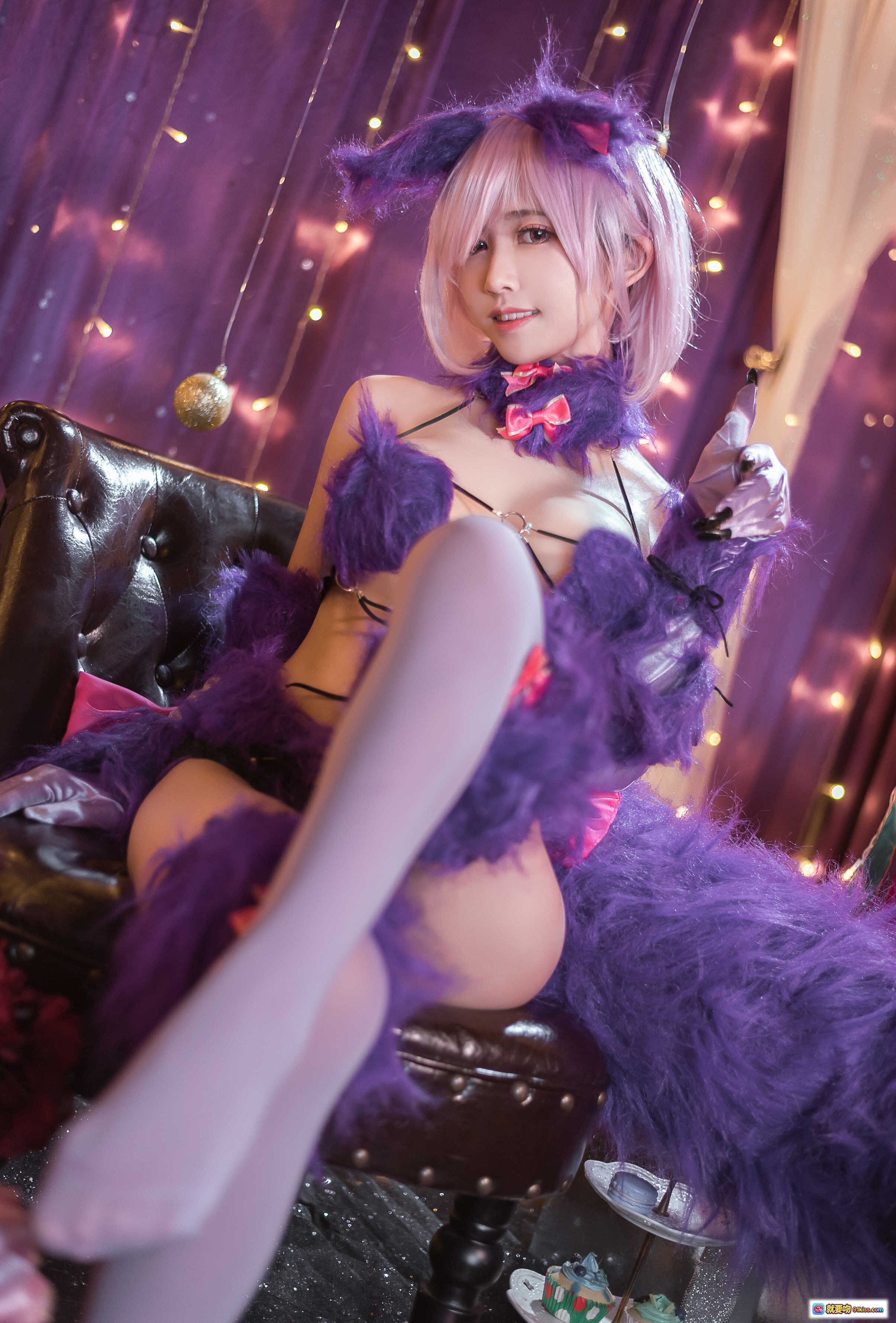 图片[5] - 鳗鱼霏儿NO.078紫色礼装Cosplay写真｜紫发猫耳羽毛装饰性感造型｜10P高清图集 - 就要吻