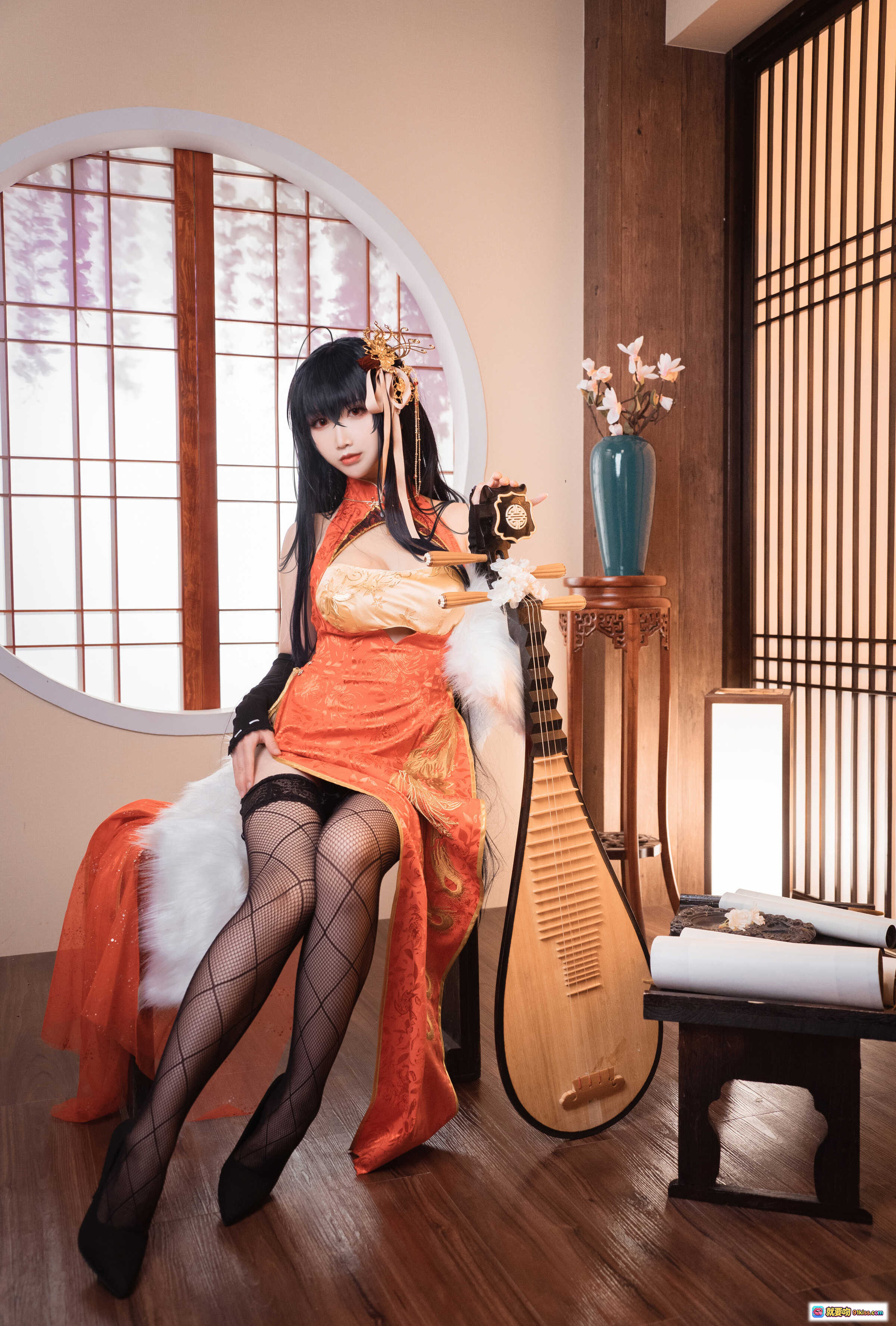 图片[4] - 面饼仙儿NO.100大凤旗袍写真｜橙色透视旗袍+黑丝吊带袜+古风屏风背景+30P高清图集 - 就要吻