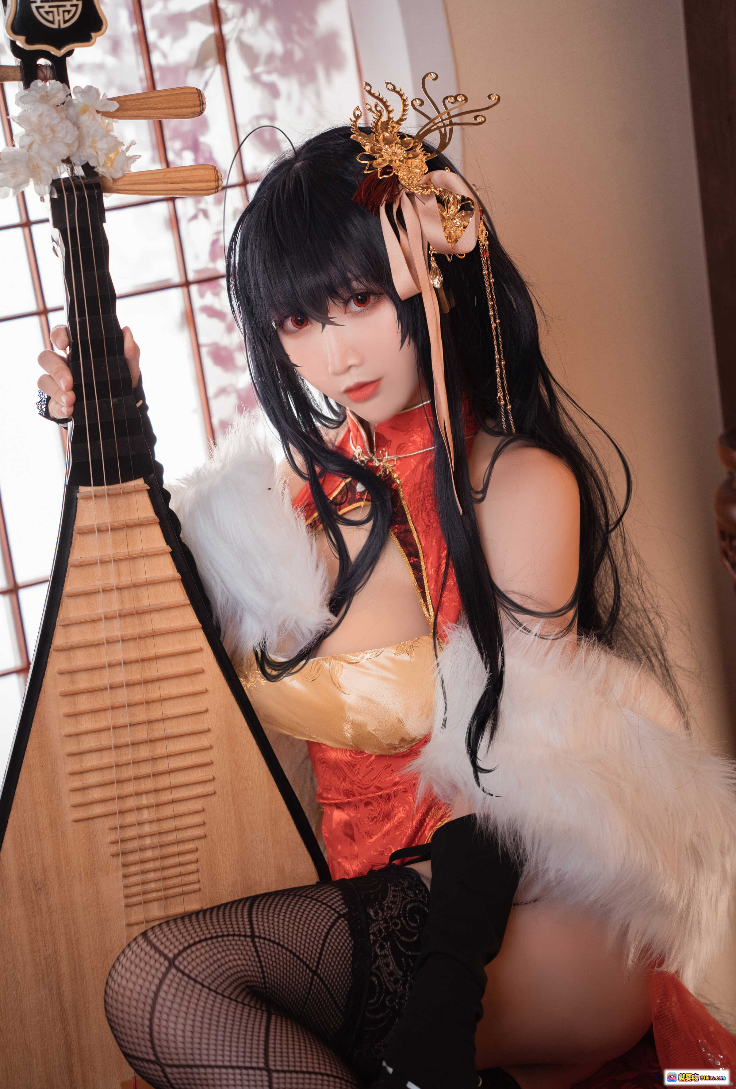 图片[8] - 面饼仙儿NO.100大凤旗袍写真｜橙色透视旗袍+黑丝吊带袜+古风屏风背景+30P高清图集 - 就要吻