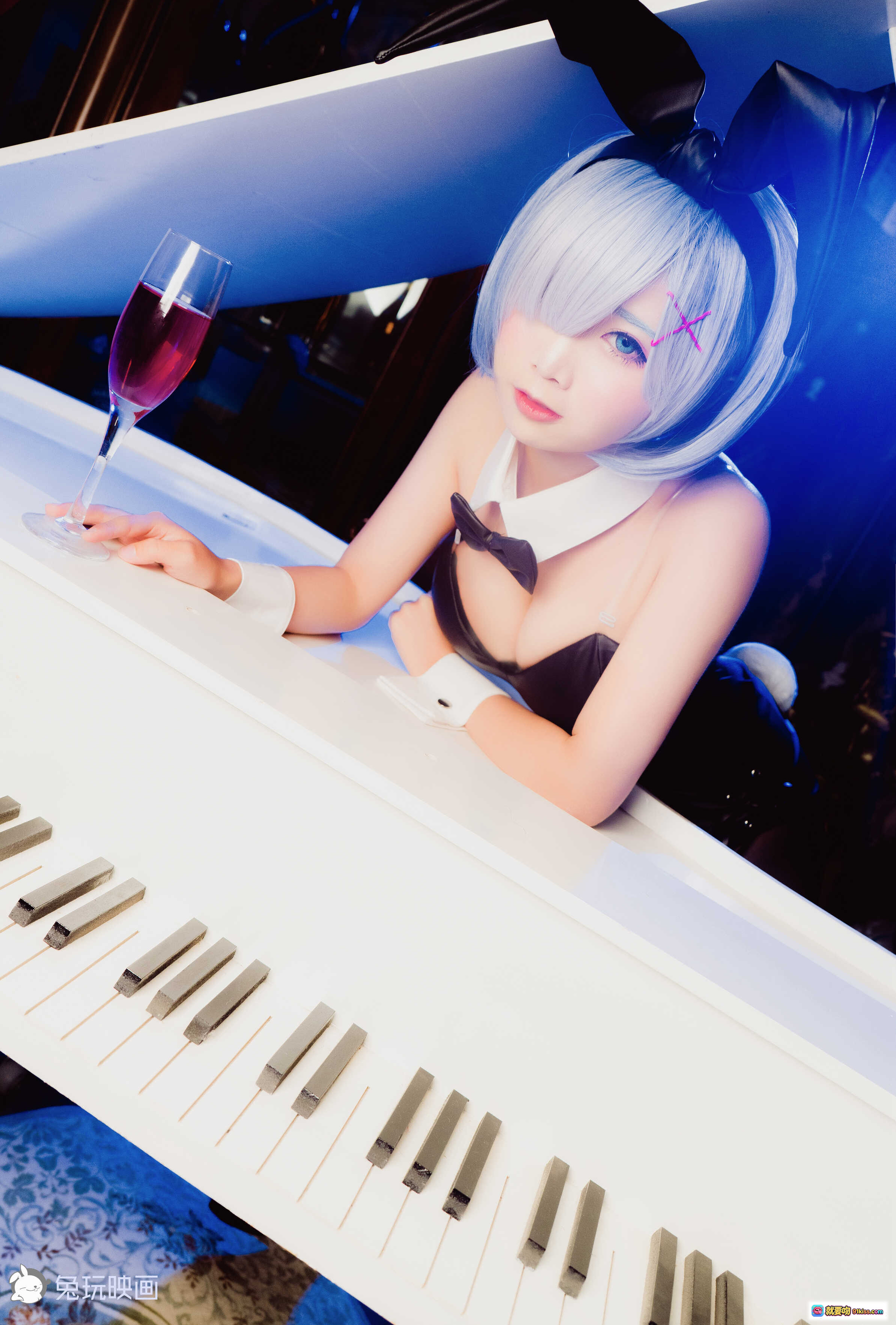 图片[6] - 面饼仙儿NO.007兔女郎Cosplay写真｜蓝发黑丝高跟鞋性感私房照52P高清图集 - 就要吻