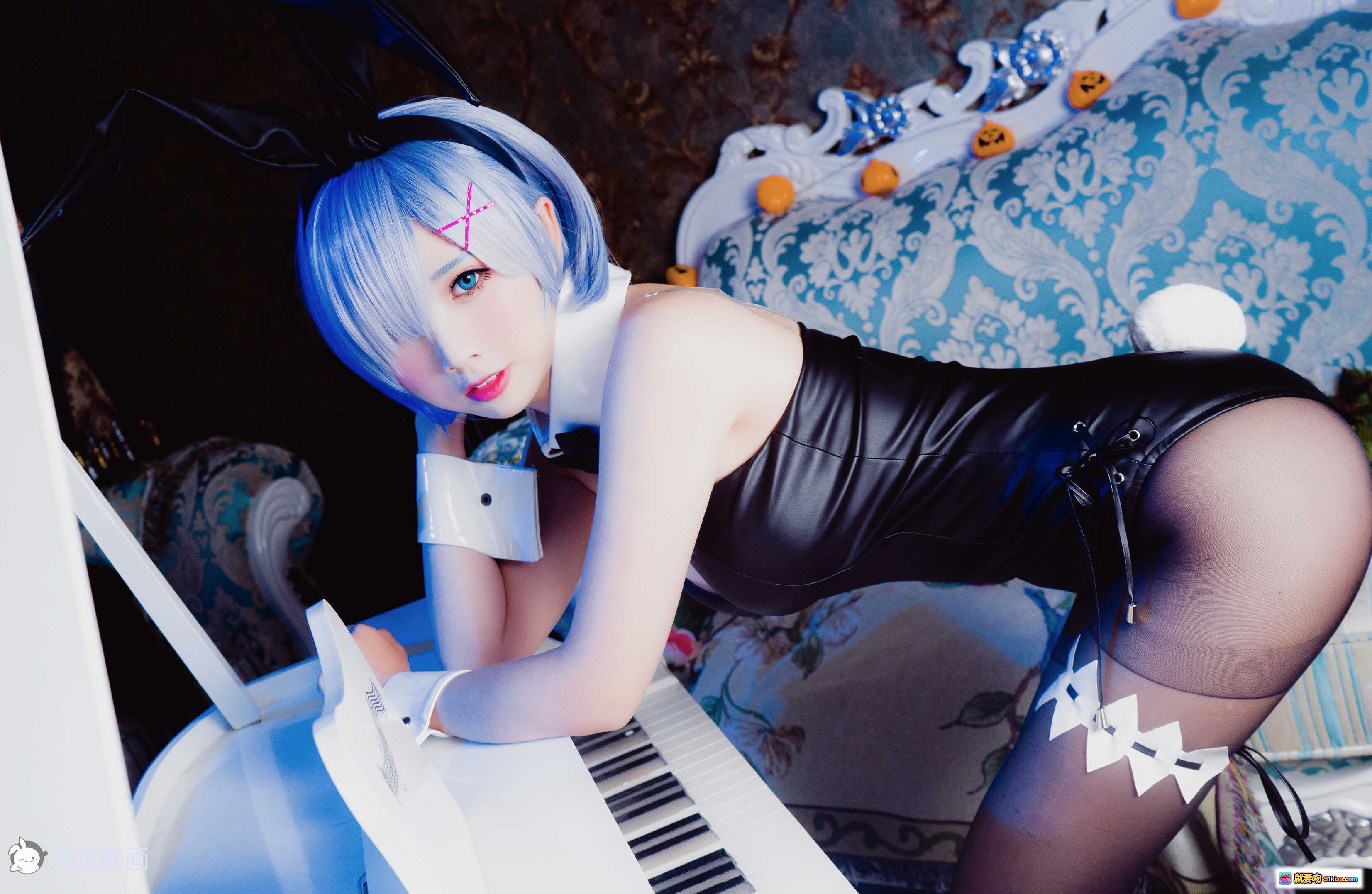 图片[2] - 面饼仙儿NO.007兔女郎Cosplay写真｜蓝发黑丝高跟鞋性感私房照52P高清图集 - 就要吻