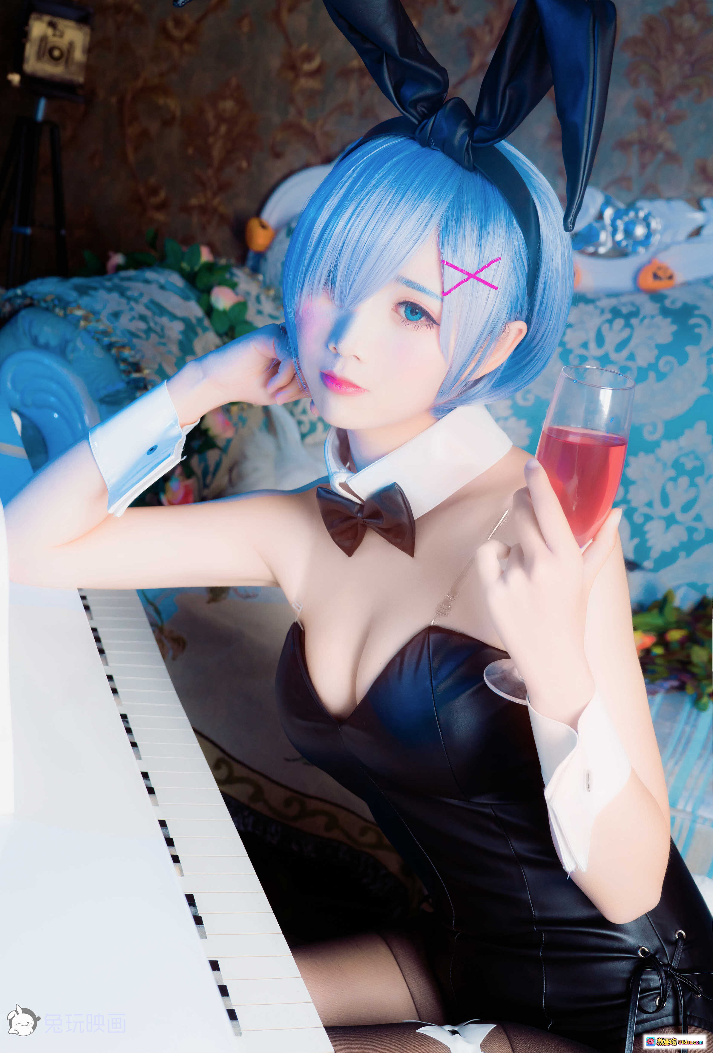 图片[3] - 面饼仙儿NO.007兔女郎Cosplay写真｜蓝发黑丝高跟鞋性感私房照52P高清图集 - 就要吻