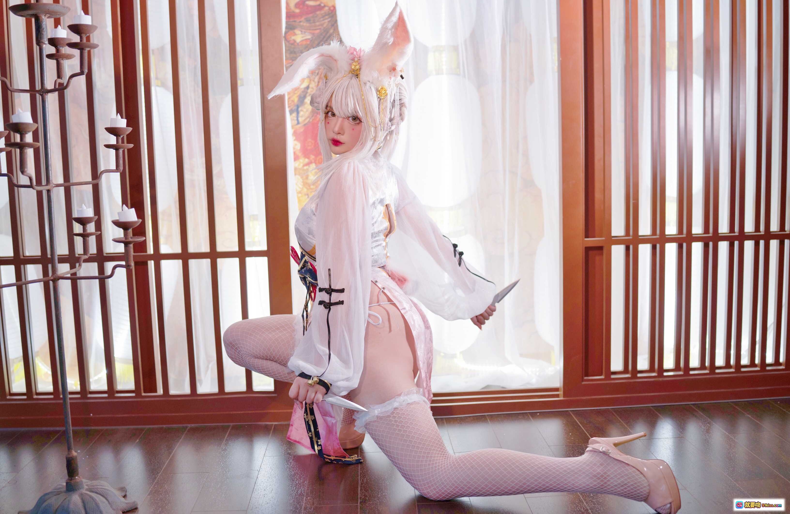 图片[10] - NinJa阿寨寨NO.005肉肉大白兔Cosplay写真｜白发兔耳少女｜渔网袜诱惑｜和风室内美拍｜55P高清图集 - 就要吻