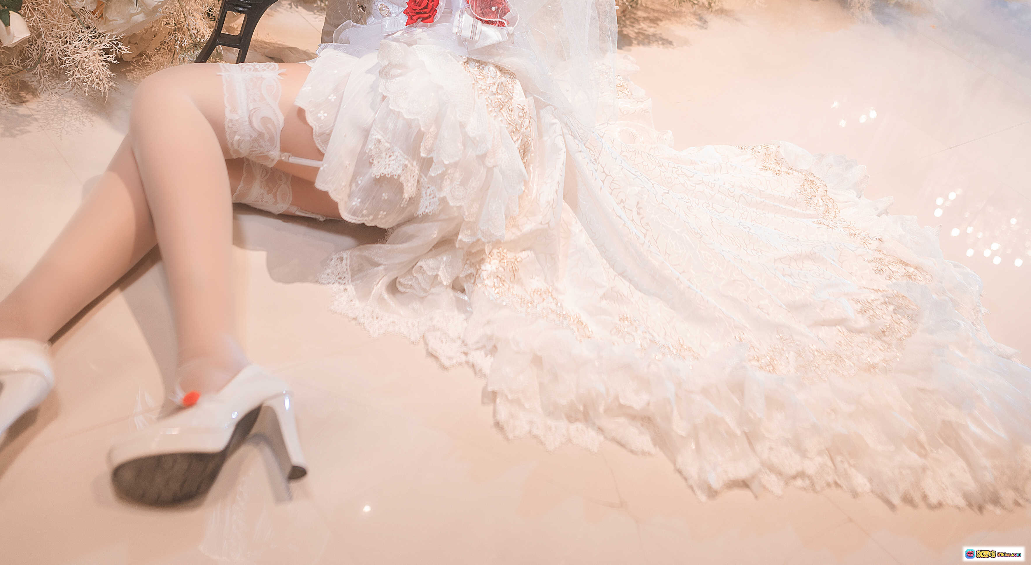 图片[2] - 三度_69 NO.006 g36c花嫁写真｜白色婚纱蕾丝长手套红玫瑰装饰｜优雅新娘造型30P高清图集 - 就要吻