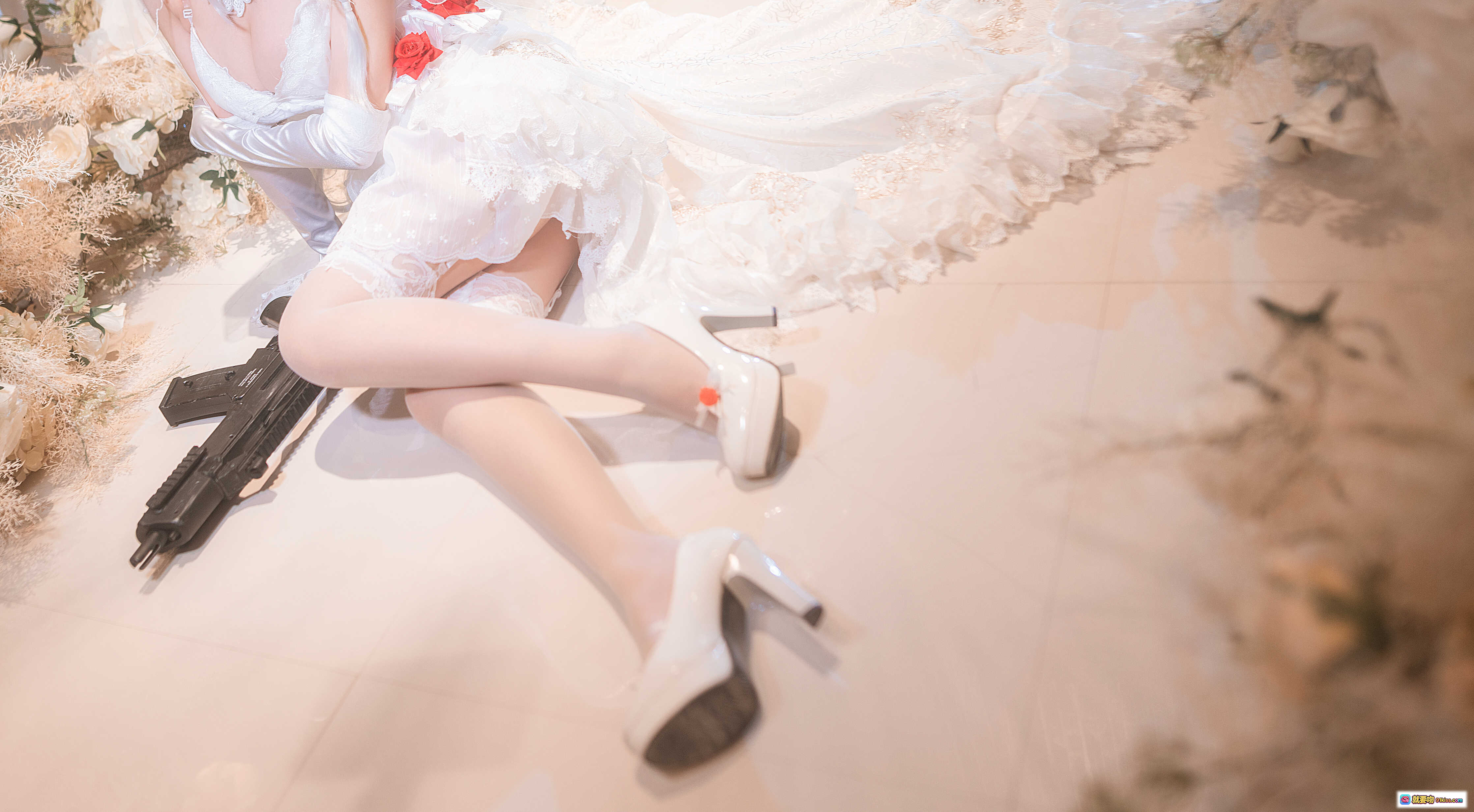 图片[8] - 三度_69 NO.006 g36c花嫁写真｜白色婚纱蕾丝长手套红玫瑰装饰｜优雅新娘造型30P高清图集 - 就要吻