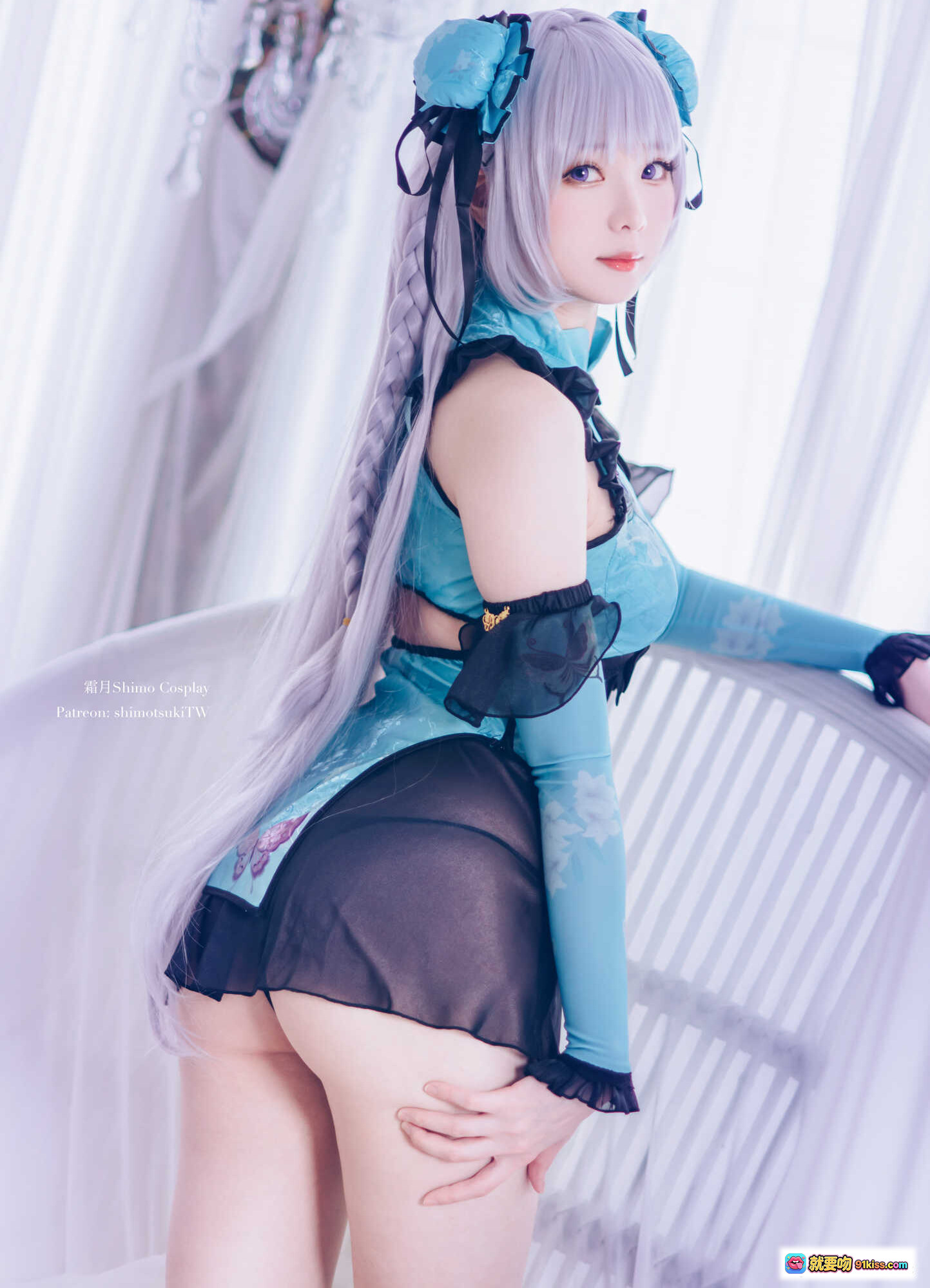 图片[1] - 霜月Shimo Cosplay黛玉艳娘幻梦谭NO.045 精致古风蓝裙黑纱透视装银发双马尾写真16P - 就要吻