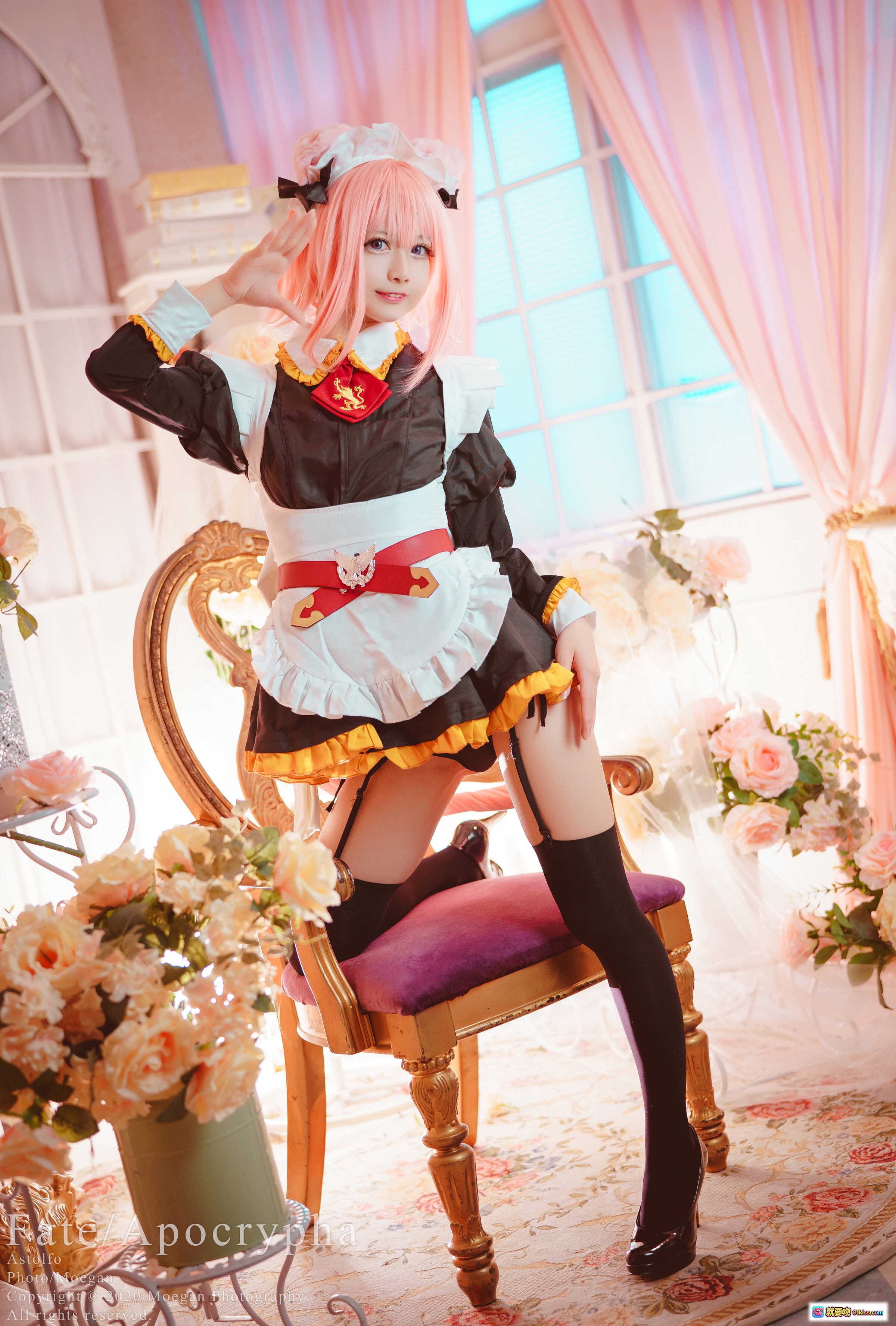 图片[7] - Fate/Grand Order Astolfo女仆装Cosplay 粉发双马尾 萌系女仆服 优雅床景写真 Fate/Apocrypha角色还原 - 就要吻