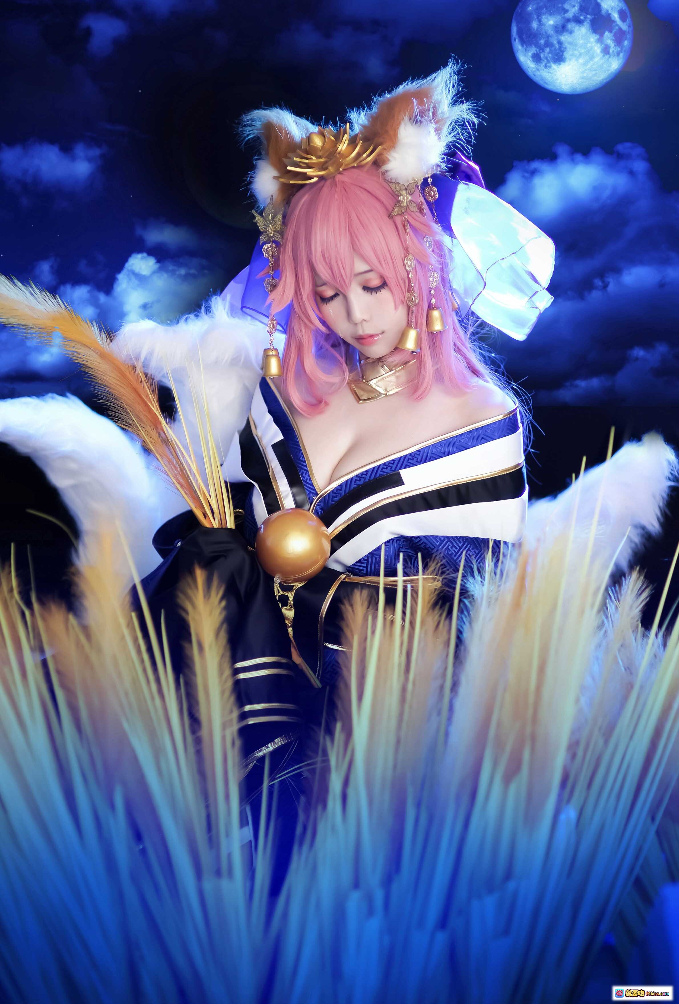 图片[6] - ElyEE子NO.004粉发狐耳cosplay星空背景华丽和风服饰羽毛装饰梦幻写真 - 就要吻