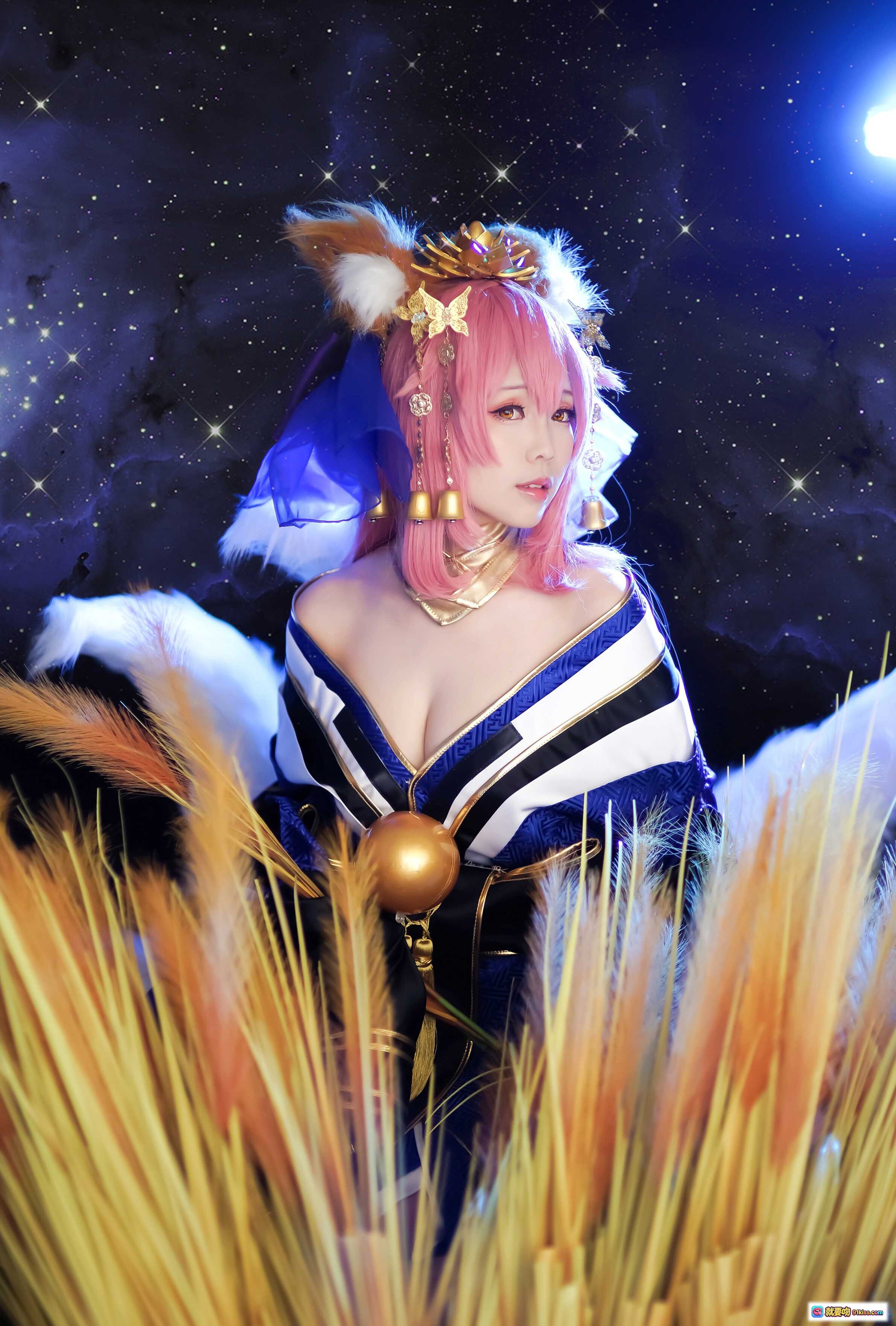 图片[7] - ElyEE子NO.004粉发狐耳cosplay星空背景华丽和风服饰羽毛装饰梦幻写真 - 就要吻