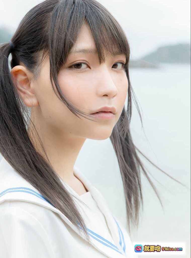 海辺のフェティッシュ｜ハレムあまつ様フェチグラビア｜美麗版34P｜清楚系女子制服水着写真集 - 就要吻