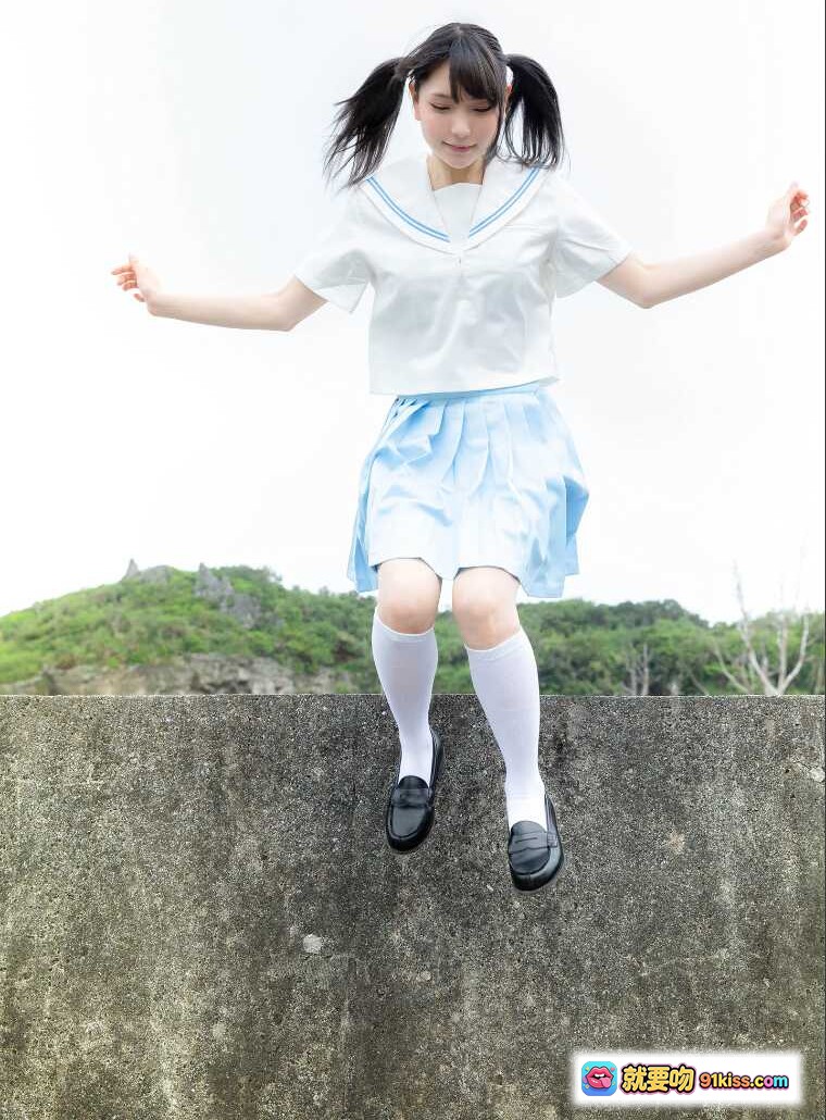 图片[8] - 海辺のフェティッシュ｜ハレムあまつ様フェチグラビア｜美麗版34P｜清楚系女子制服水着写真集 - 就要吻