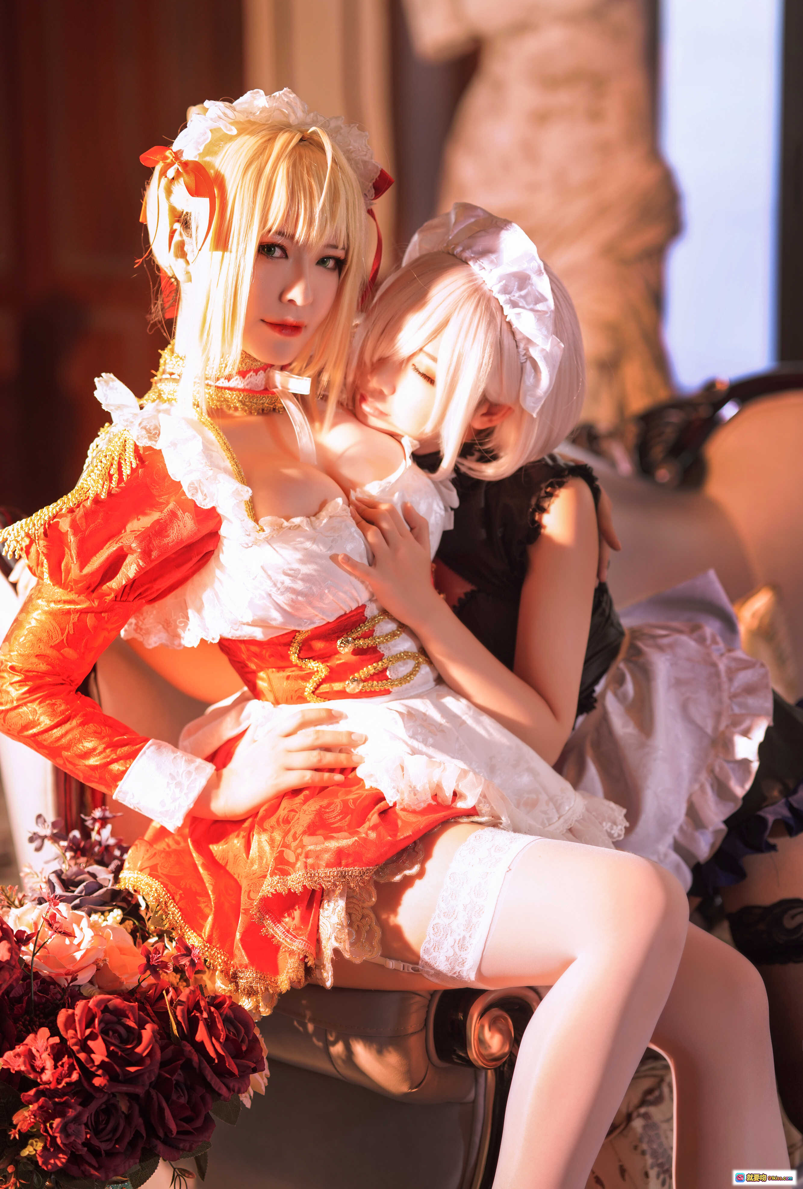 图片[3] - 面饼仙儿NO.079 Claudius x Kyrielight女仆Cosplay 半半子X面饼仙儿精致双人写真 豪华室内场景香槟花束优雅摆拍 - 就要吻