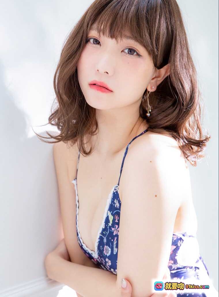 图片[6] - ハレム あまつ様 フェチグラビア 濃厚フェティッシュ 美麗版32P 透け素材 ブルー下着 バックショット セクシー 美尻 レース インナー ストッキング フェチ写真集 - 就要吻