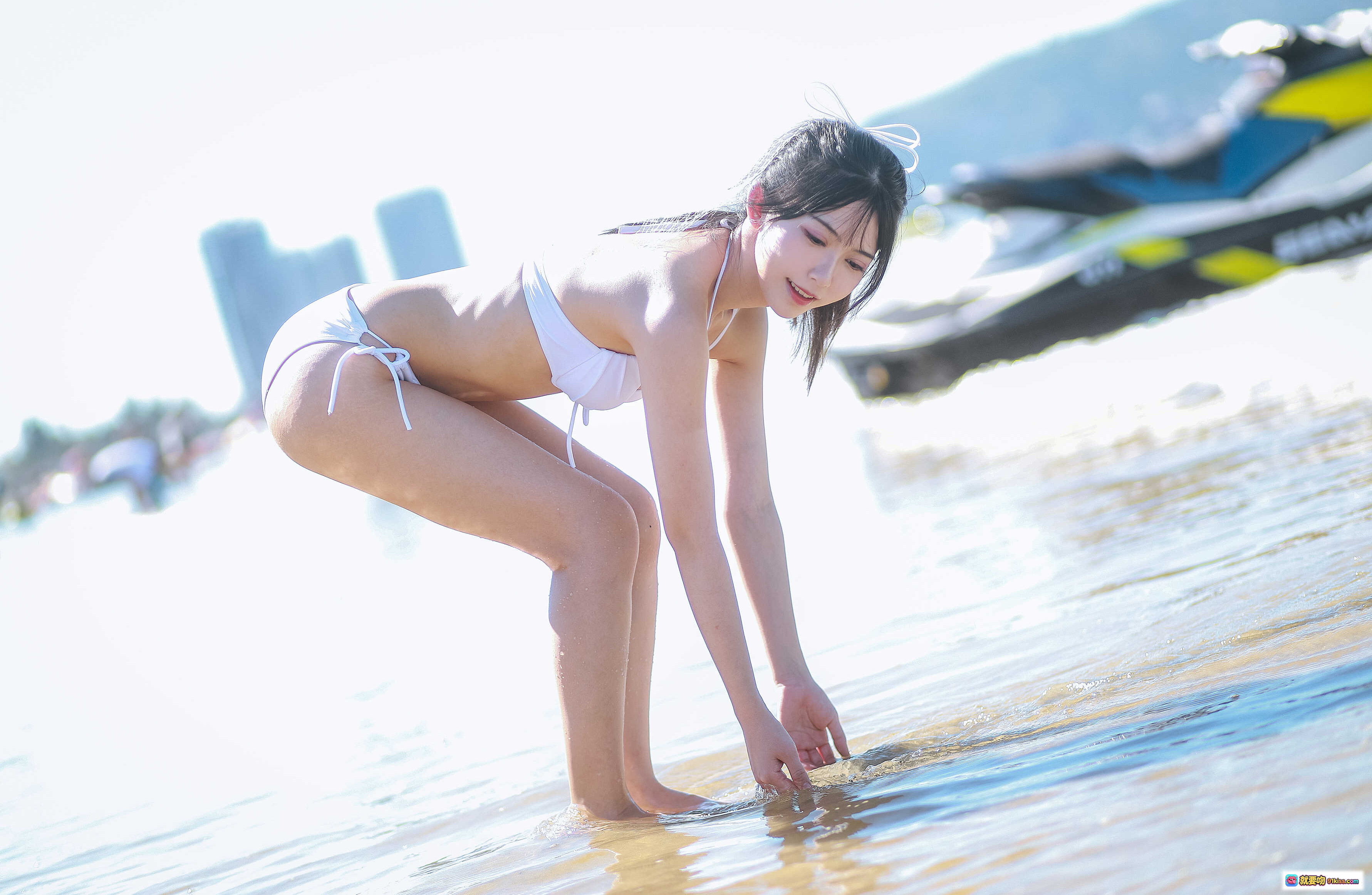 图片[6] - 鳗鱼霏儿NO.083海边写真 | 白色比基尼+牛仔短裤沙滩美拍 | 46P高清图集 - 就要吻