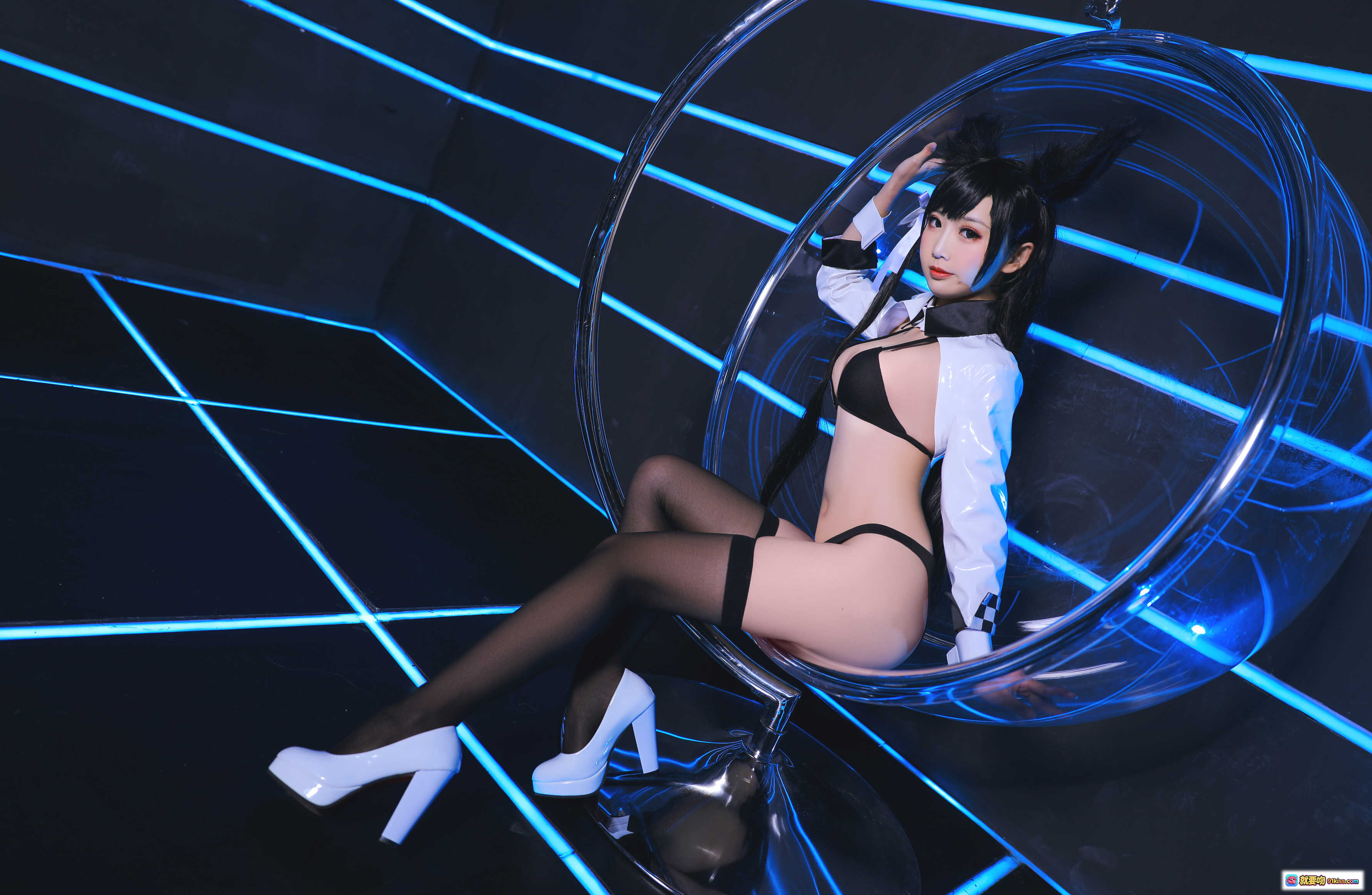 图片[9] - 面饼仙儿NO.024爱宕赛车娘写真特辑｜黑白色系内衣+锚纹印花+光泽白衬衫+蓝光背景美拍 - 就要吻
