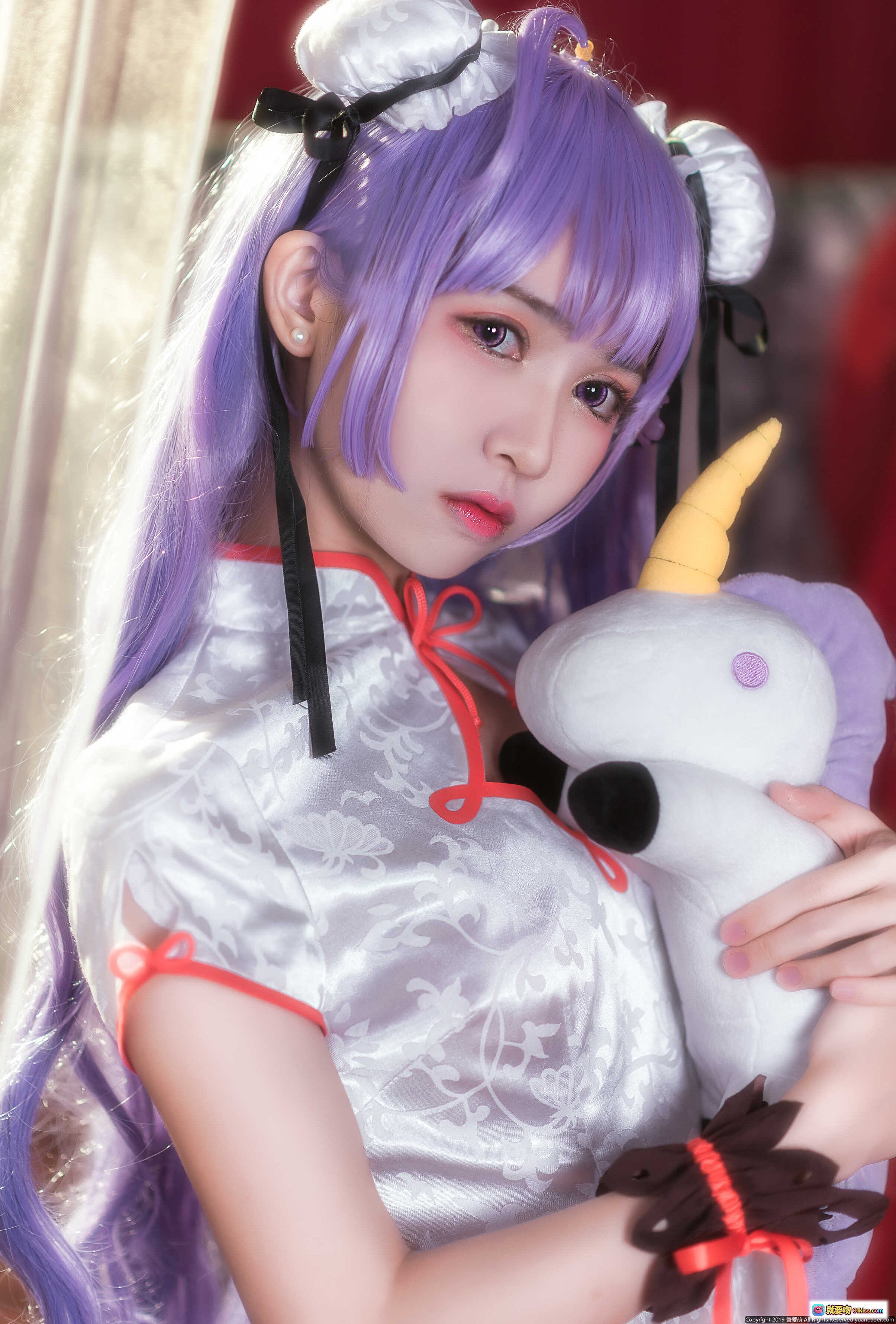 图片[10] - 鳗鱼霏儿NO.014碧蓝华裳独角兽cosplay写真 紫发少女红白旗袍白丝美腿高跟鞋梦幻纱幔场景 - 就要吻
