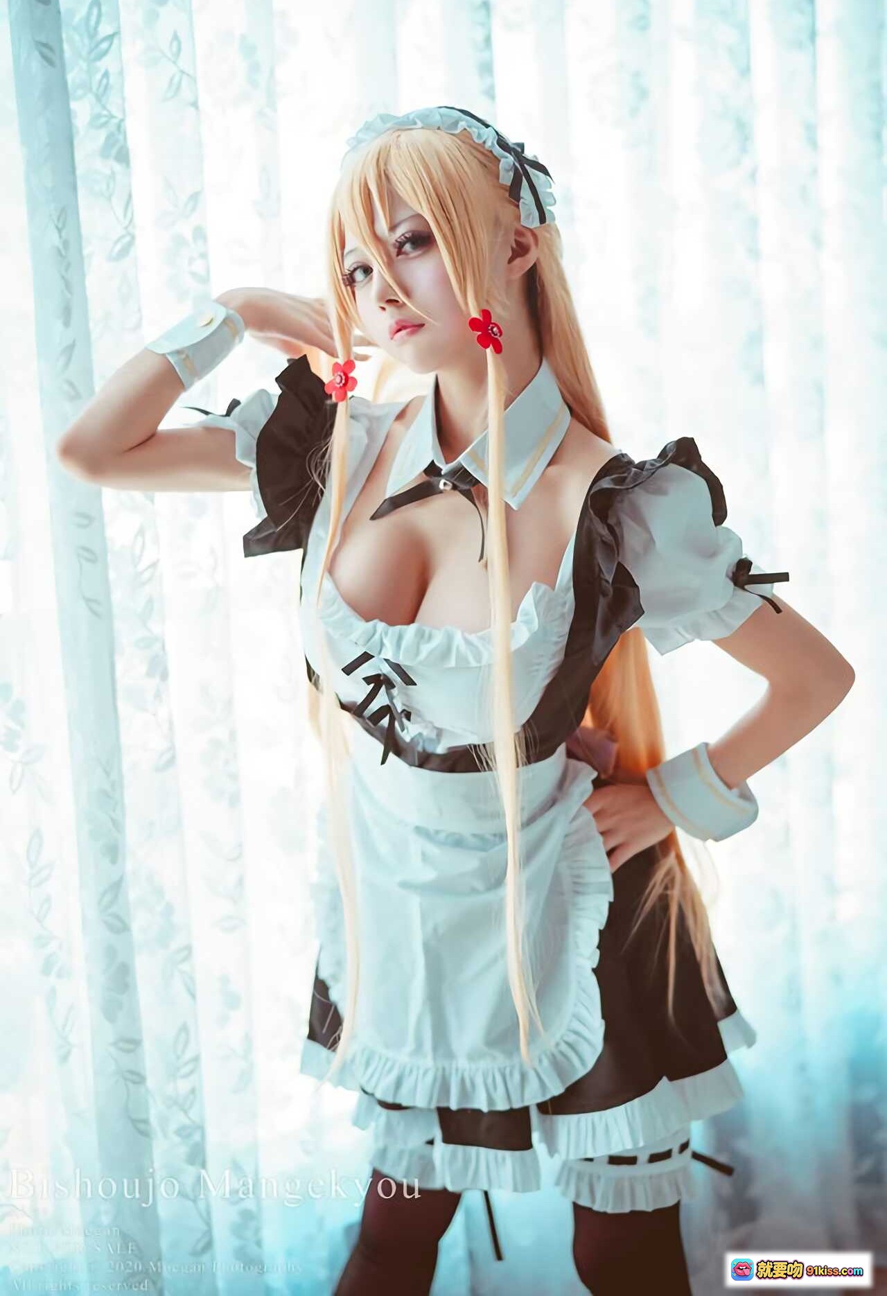 图片[10] - NO.037 美少女万華鏡 亜璃子 Cosplay写真｜女仆装金发少女｜精致妆容红花发饰｜床上诱惑姿势｜Bishoujo Manga Kyuu系列 - 就要吻