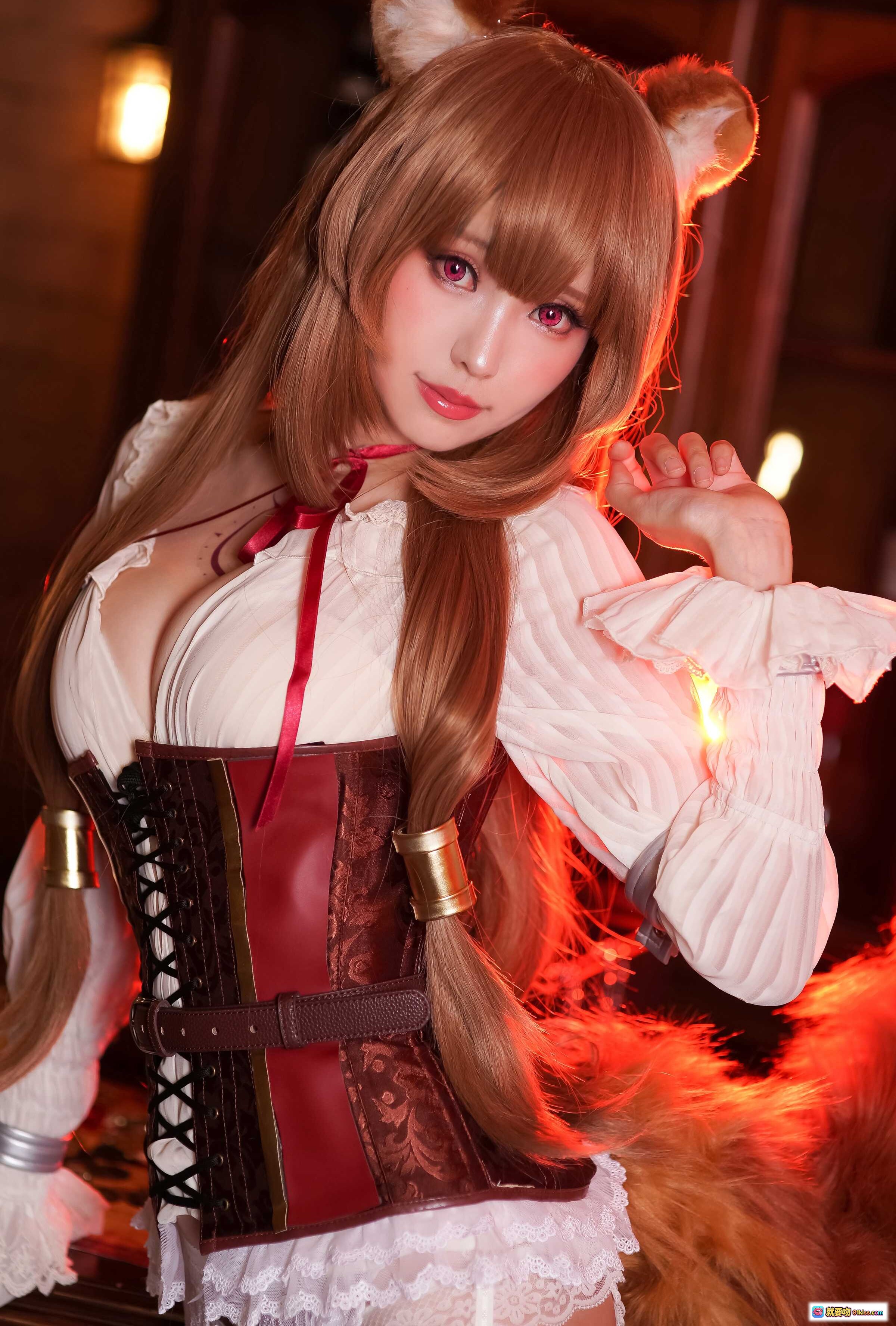 图片[9] - ElyEE子 NO.053 猫耳女仆装 Cosplay 写真 白色蕾丝裙 棕色束腰 酒杯道具 温馨酒窖氛围 甜美性感风格 - 就要吻