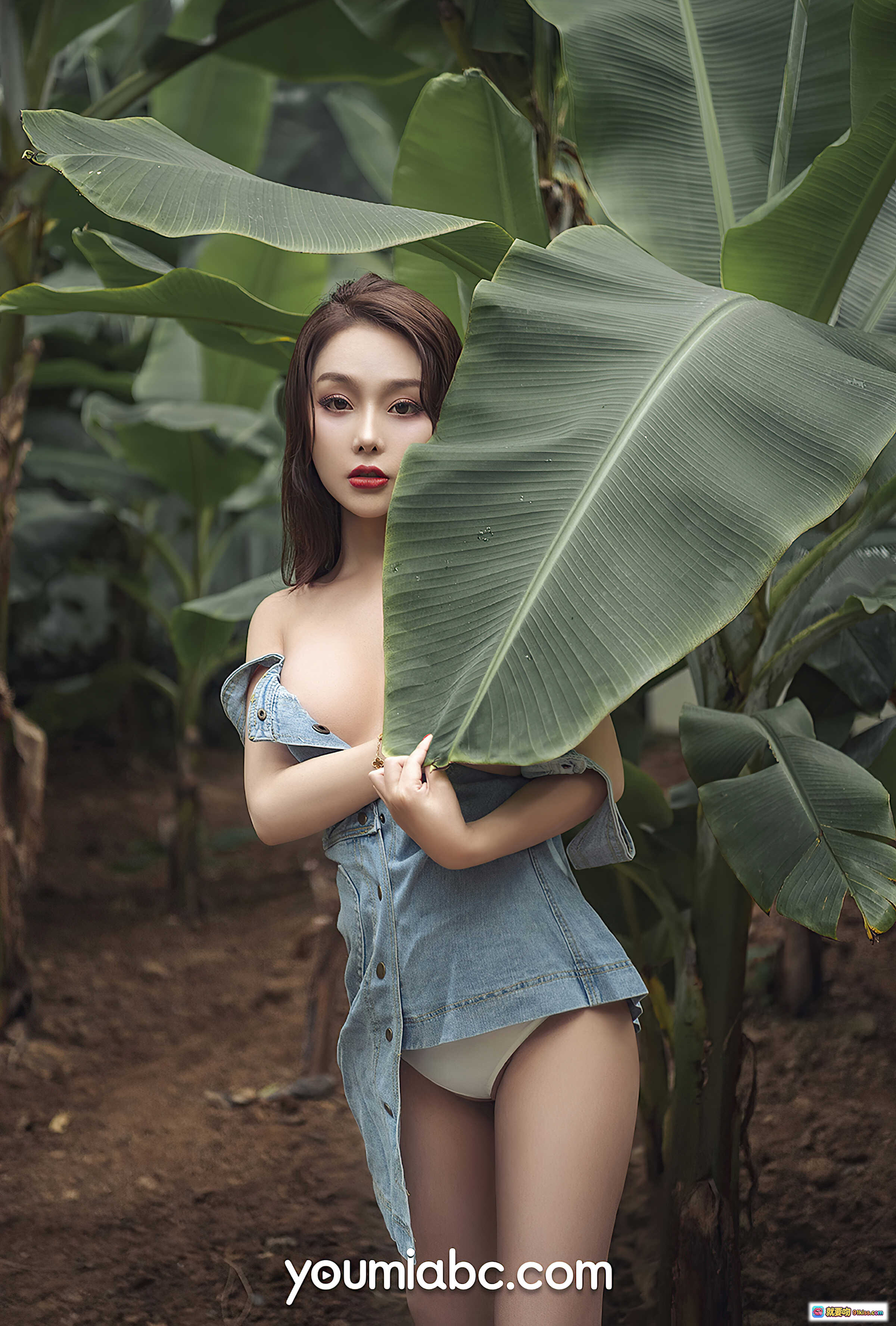 图片[8] - 陈圆圆自然芬芳写真｜YouMi尤蜜2020.06.18森林绿植清新美拍｜牛仔短装性感姿态｜户外花园摄影精选 - 就要吻