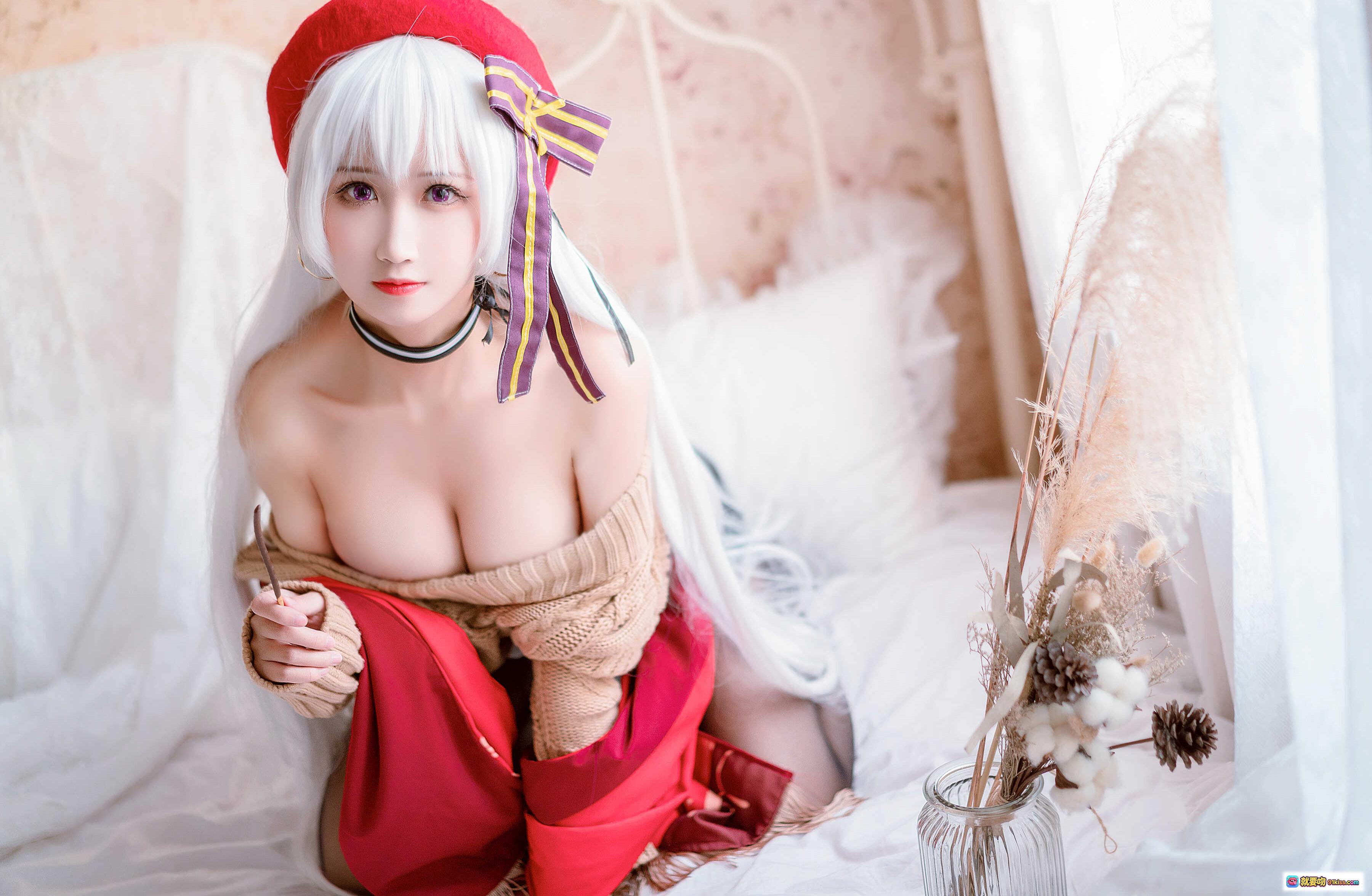 图片[3] - 三度_69 NO.002 贝法 Cosplay 美少女 白发红帽 毛衣露肩 优雅室内写真 19P高清图集 - 就要吻