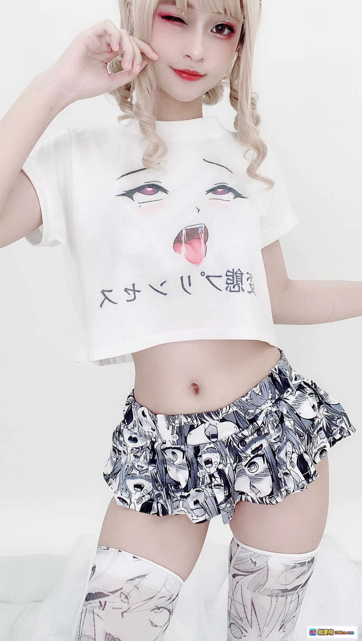 图片[10] - Azami NO.010 阿黑颜cosplay写真 | 漫画风丝袜美腿 | 金发少女性感私房照 | 17P高清图集 - 就要吻