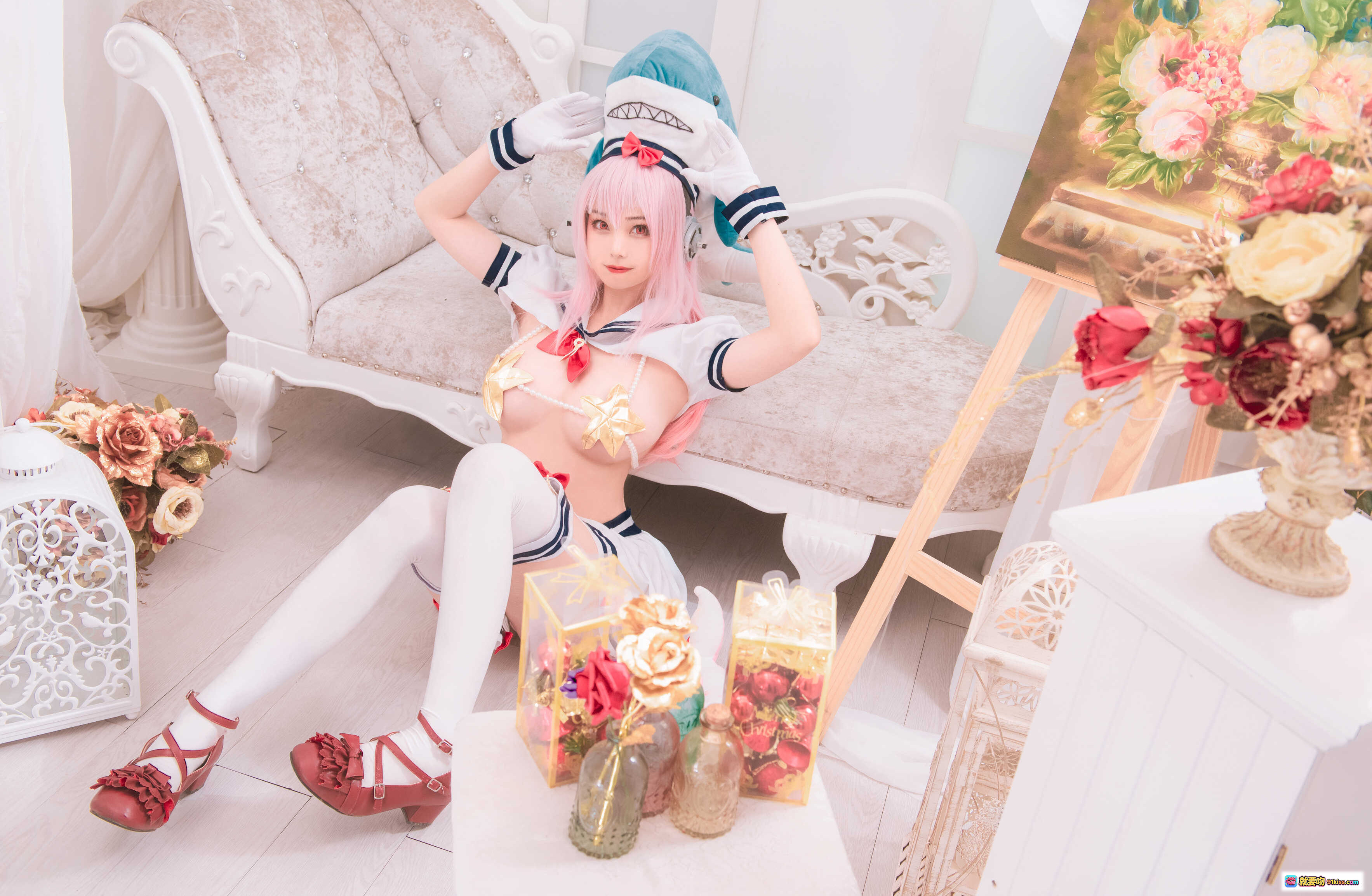 图片[6] - 蜜汁猫裘索尼子双鱼座cosplay 粉发鲨鱼帽水手服比心造型 12P高清写真集 - 就要吻