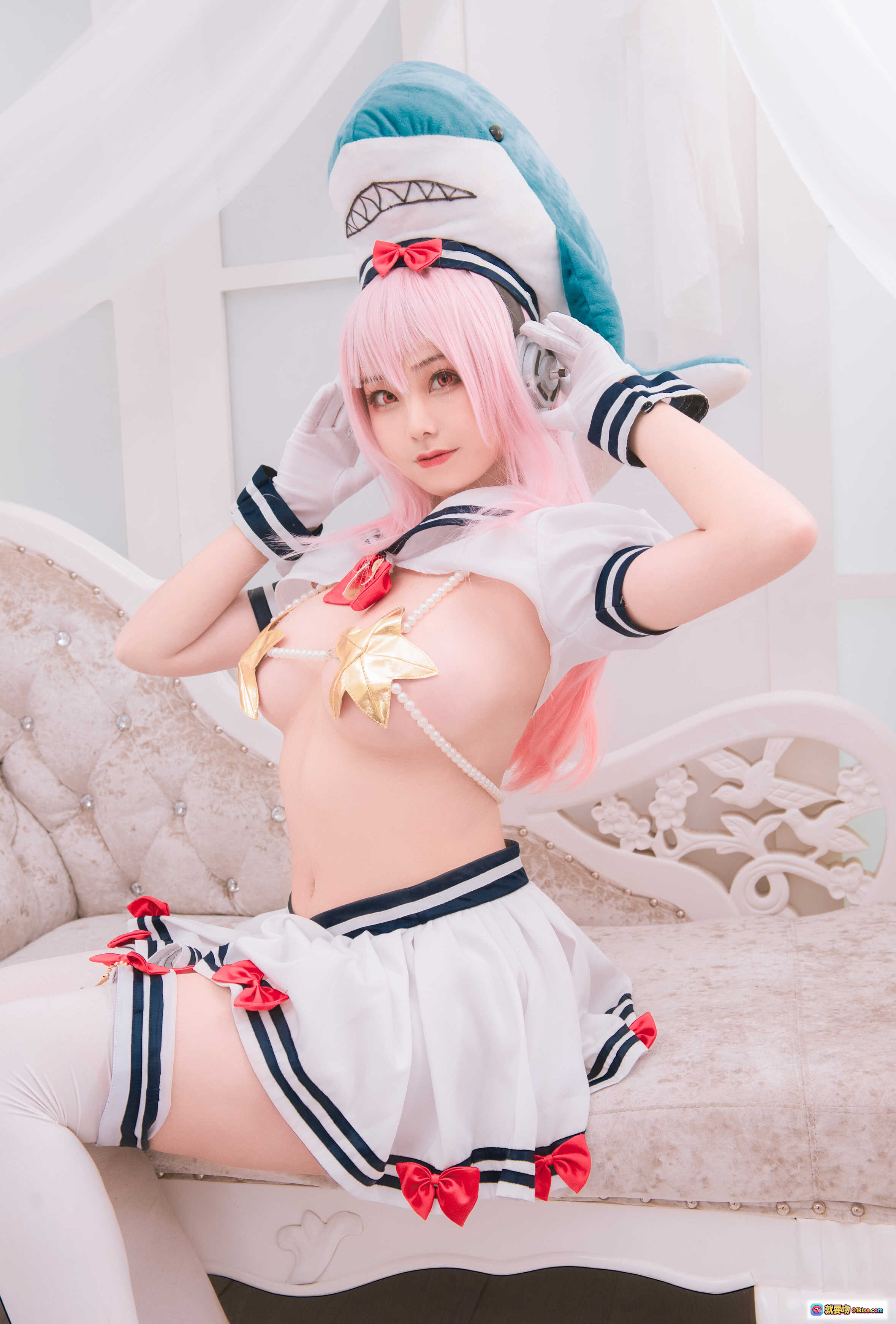 图片[5] - 蜜汁猫裘索尼子双鱼座cosplay 粉发鲨鱼帽水手服比心造型 12P高清写真集 - 就要吻